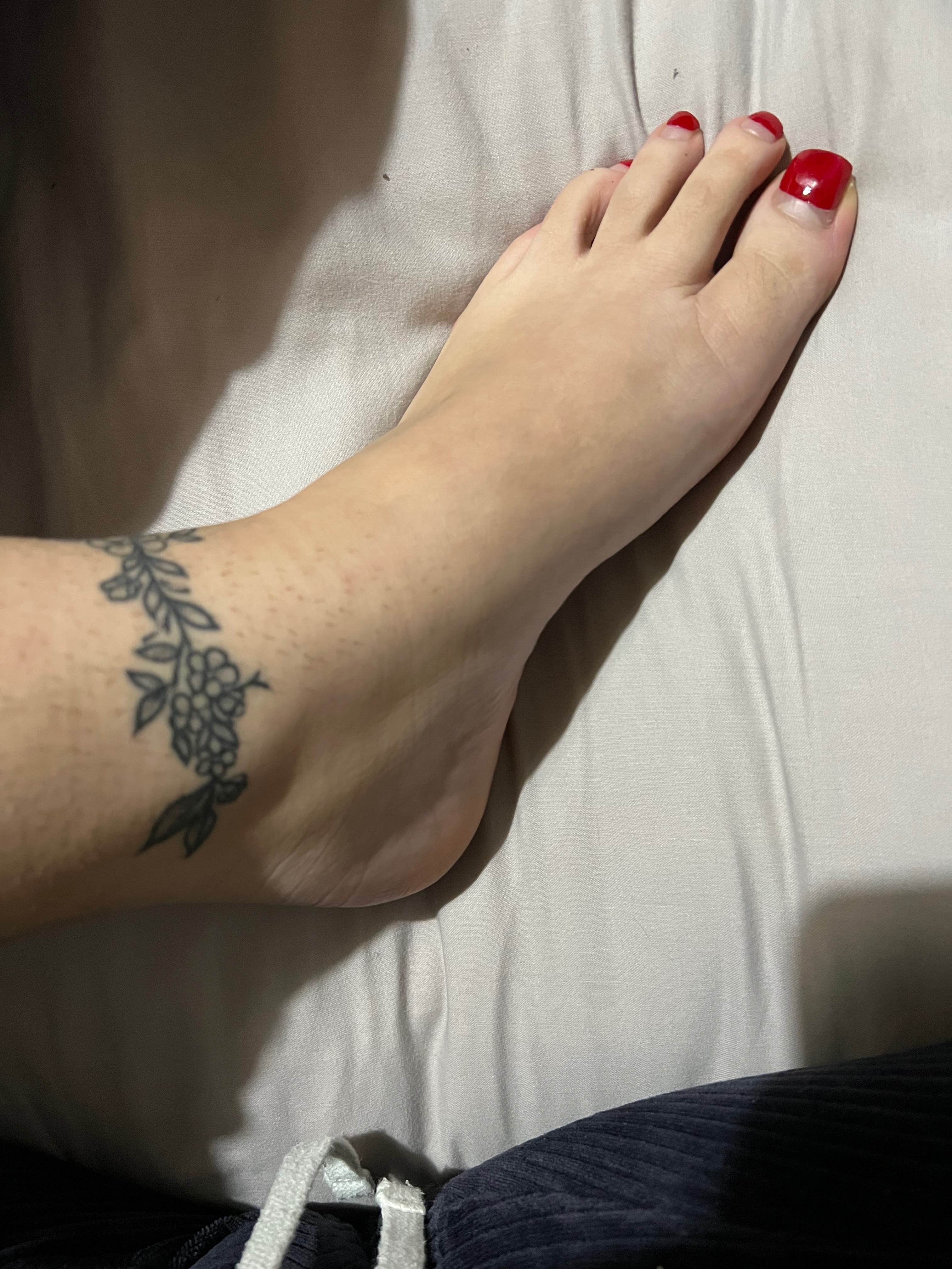 greekfeet20 thumbnail