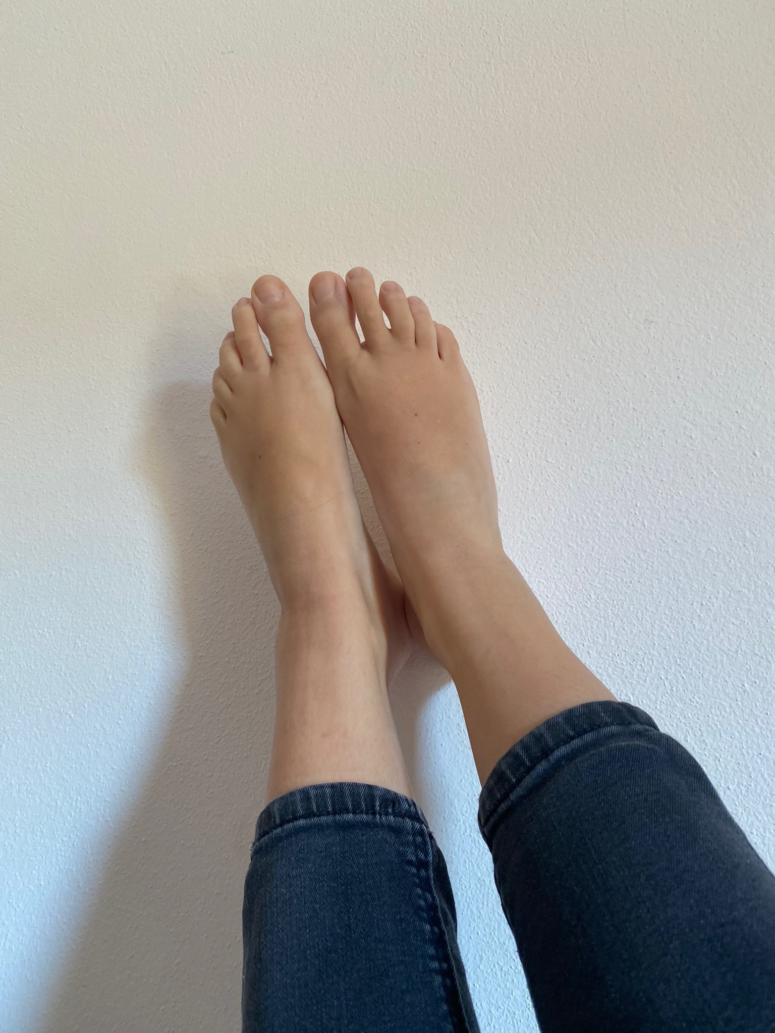 feetfragolina thumbnail