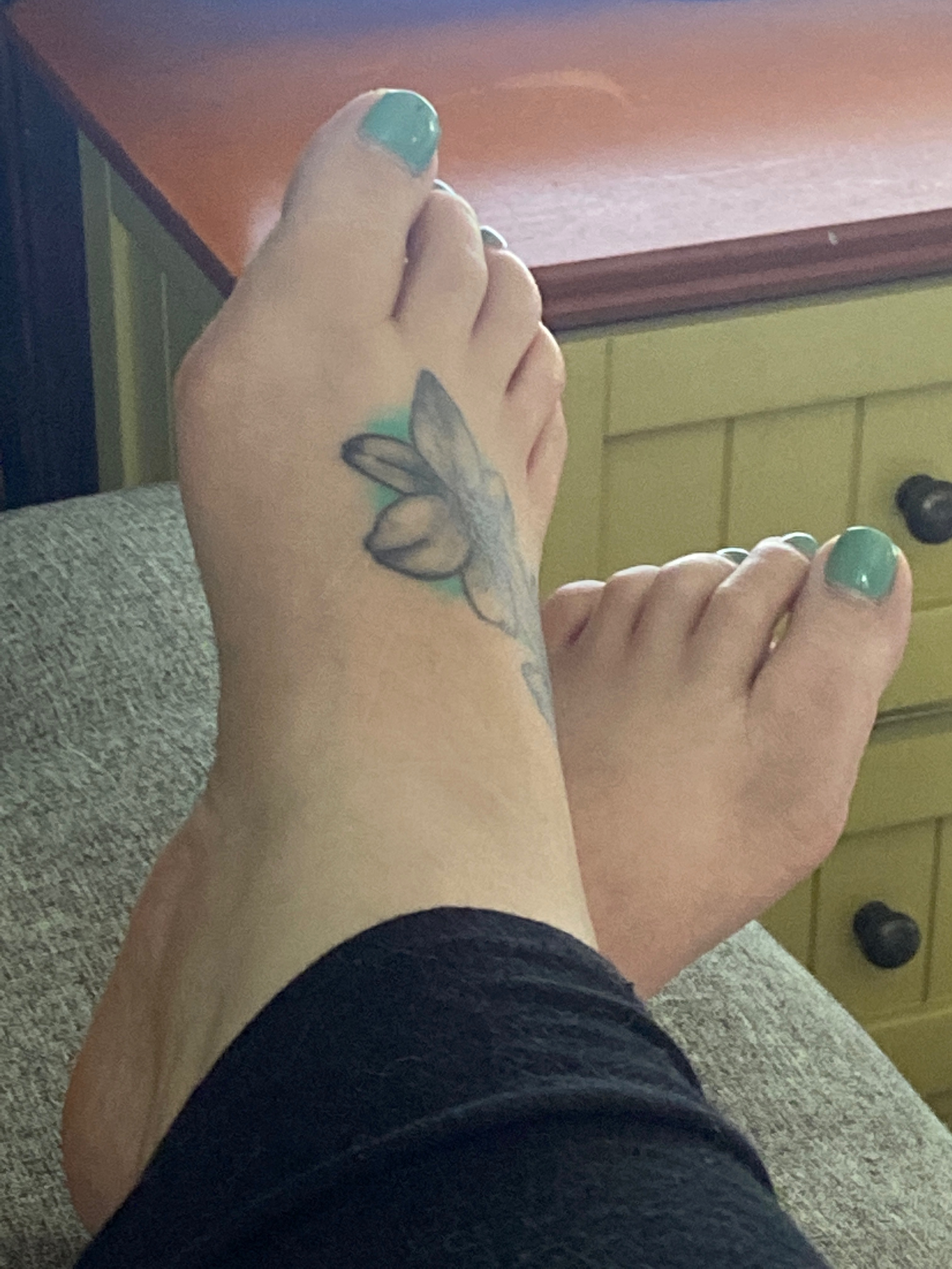 feet4u25 profile