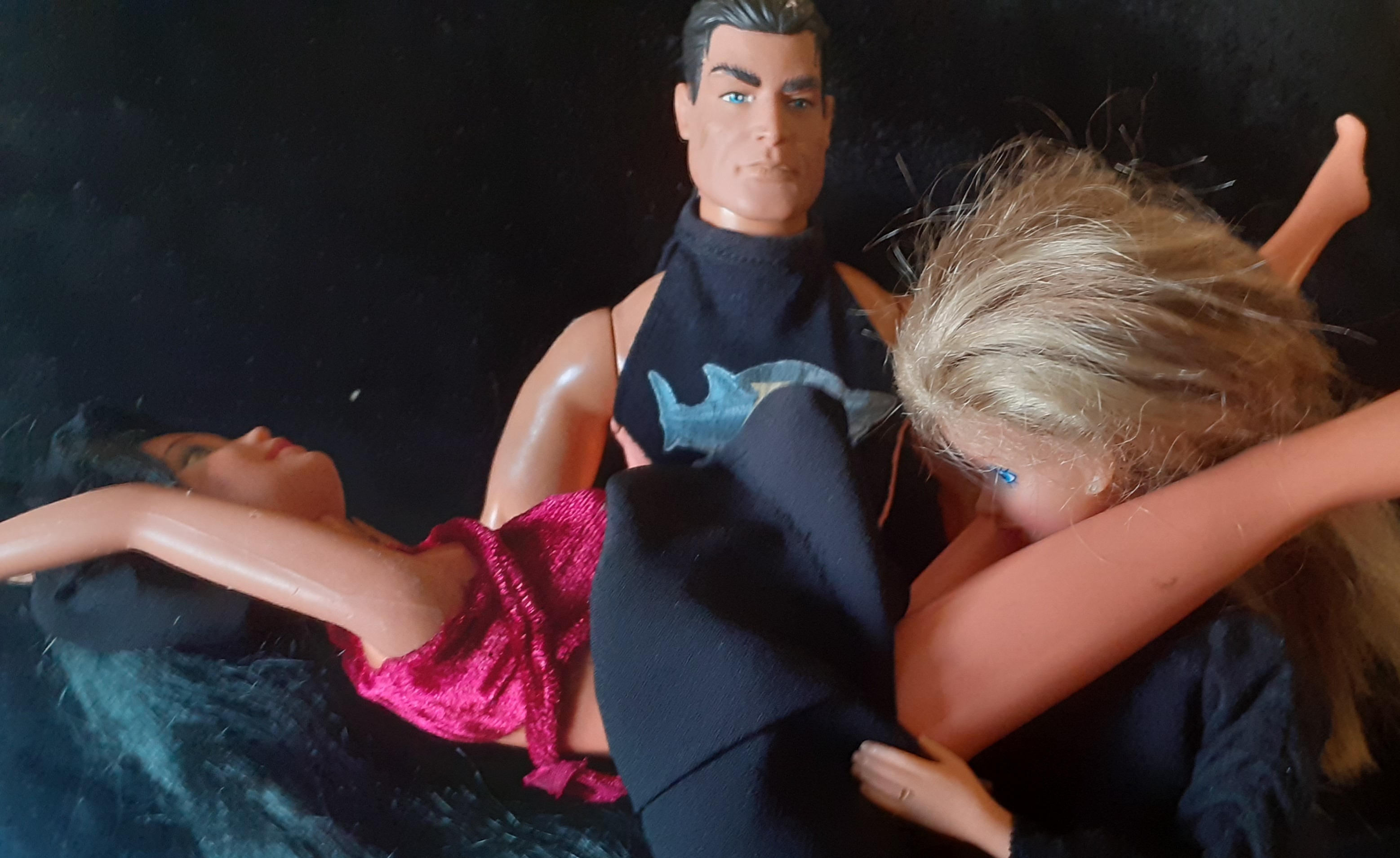 Nopor_Barbie_vs_Ken&amp;ActionMan thumbnail