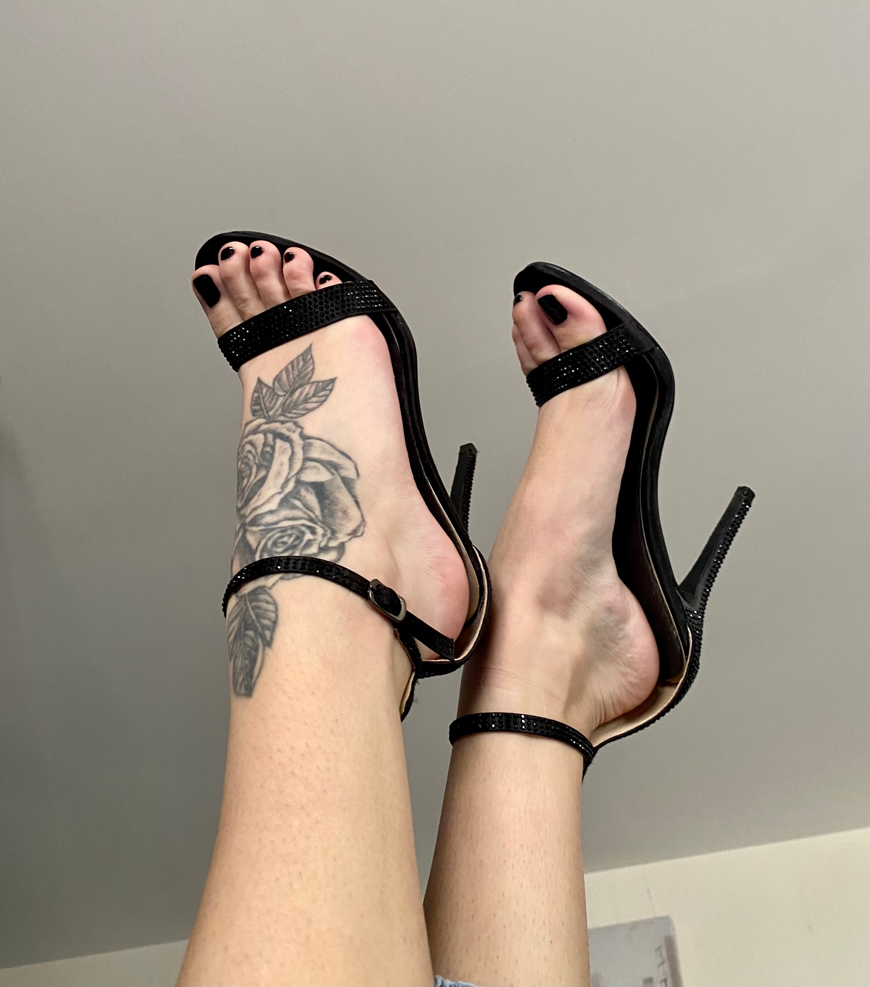 Annasexyfeet profile