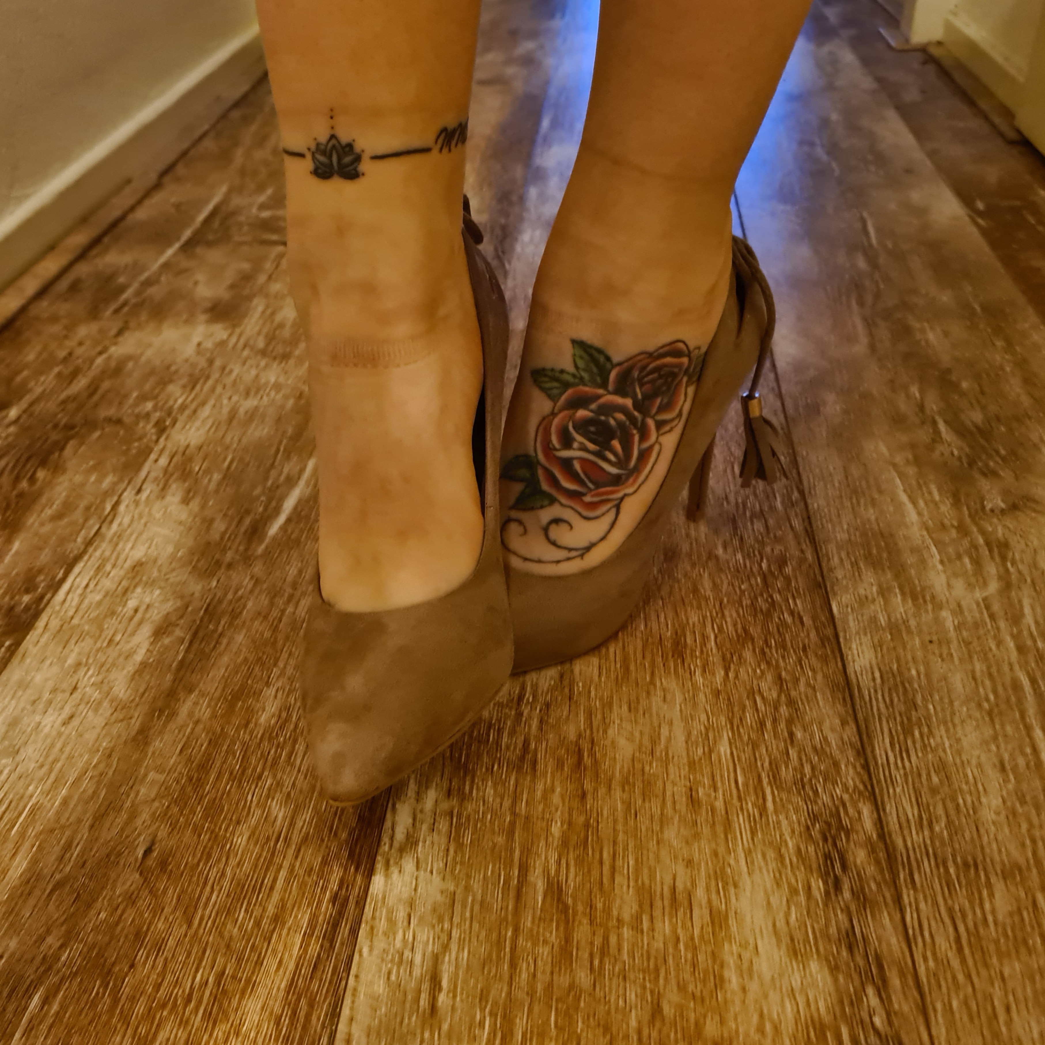 Tattood feet profile