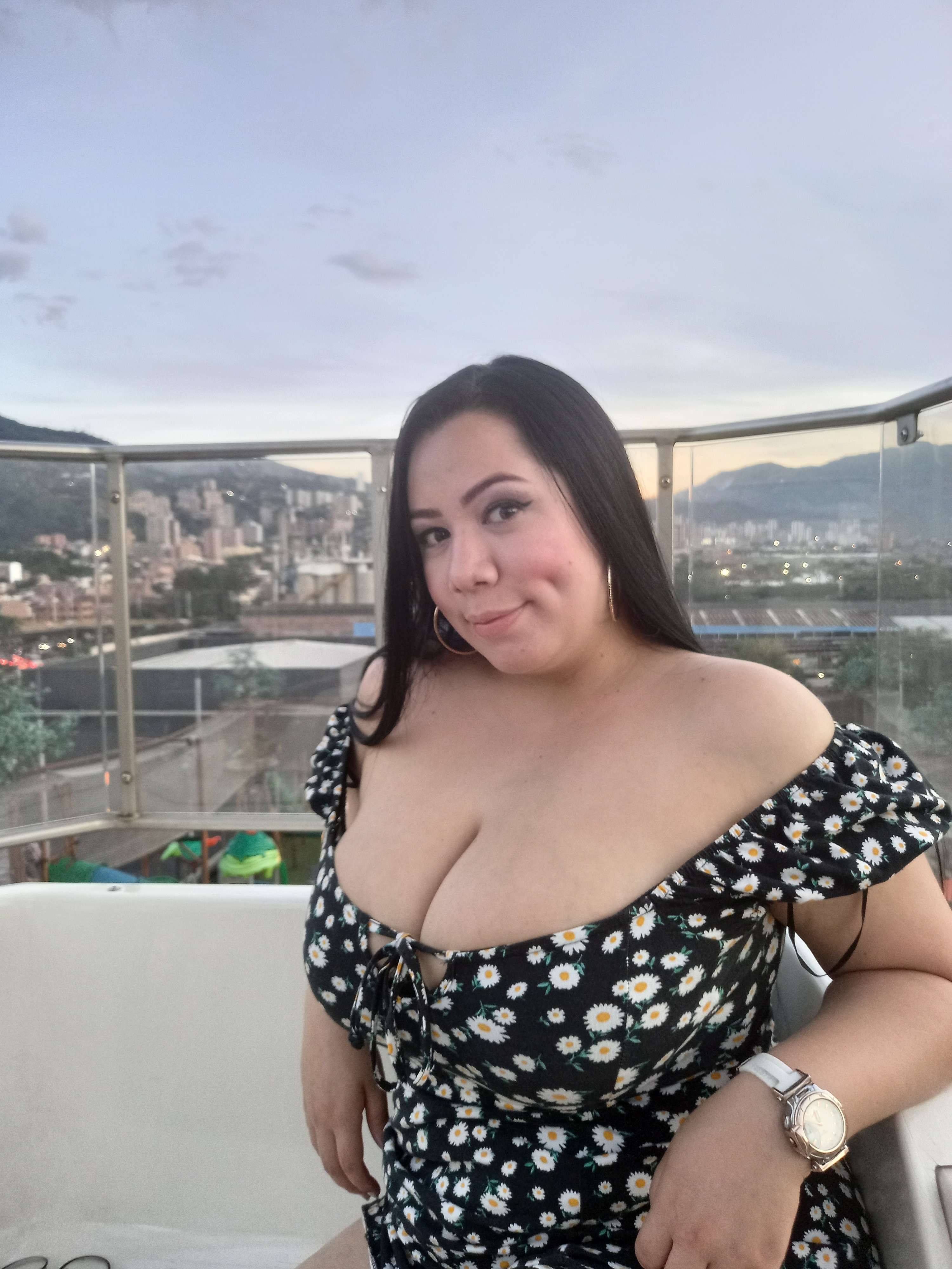 bigtitsjulia thumbnail