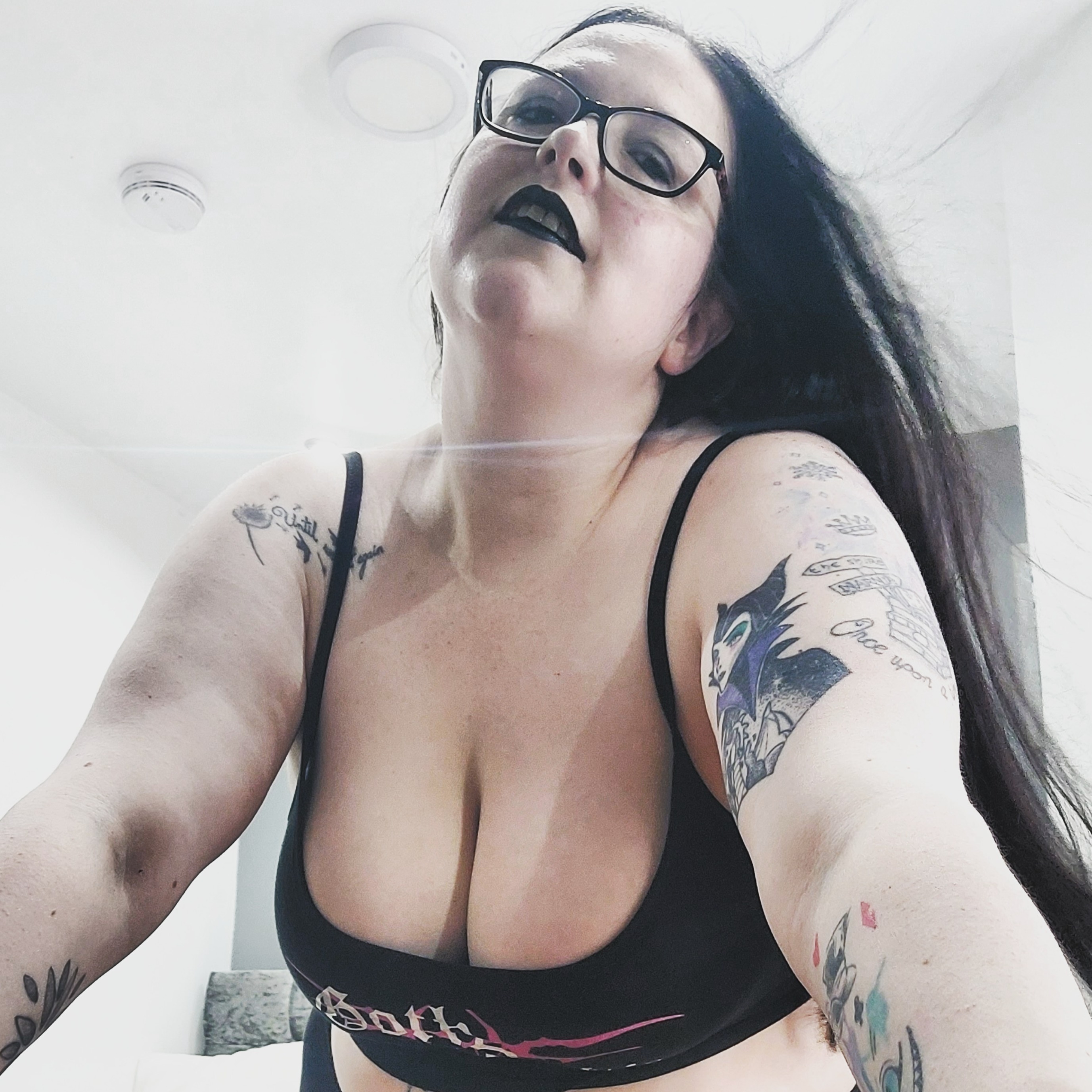 Emma Celeste⛓️BBW⛓️No PPVs profile