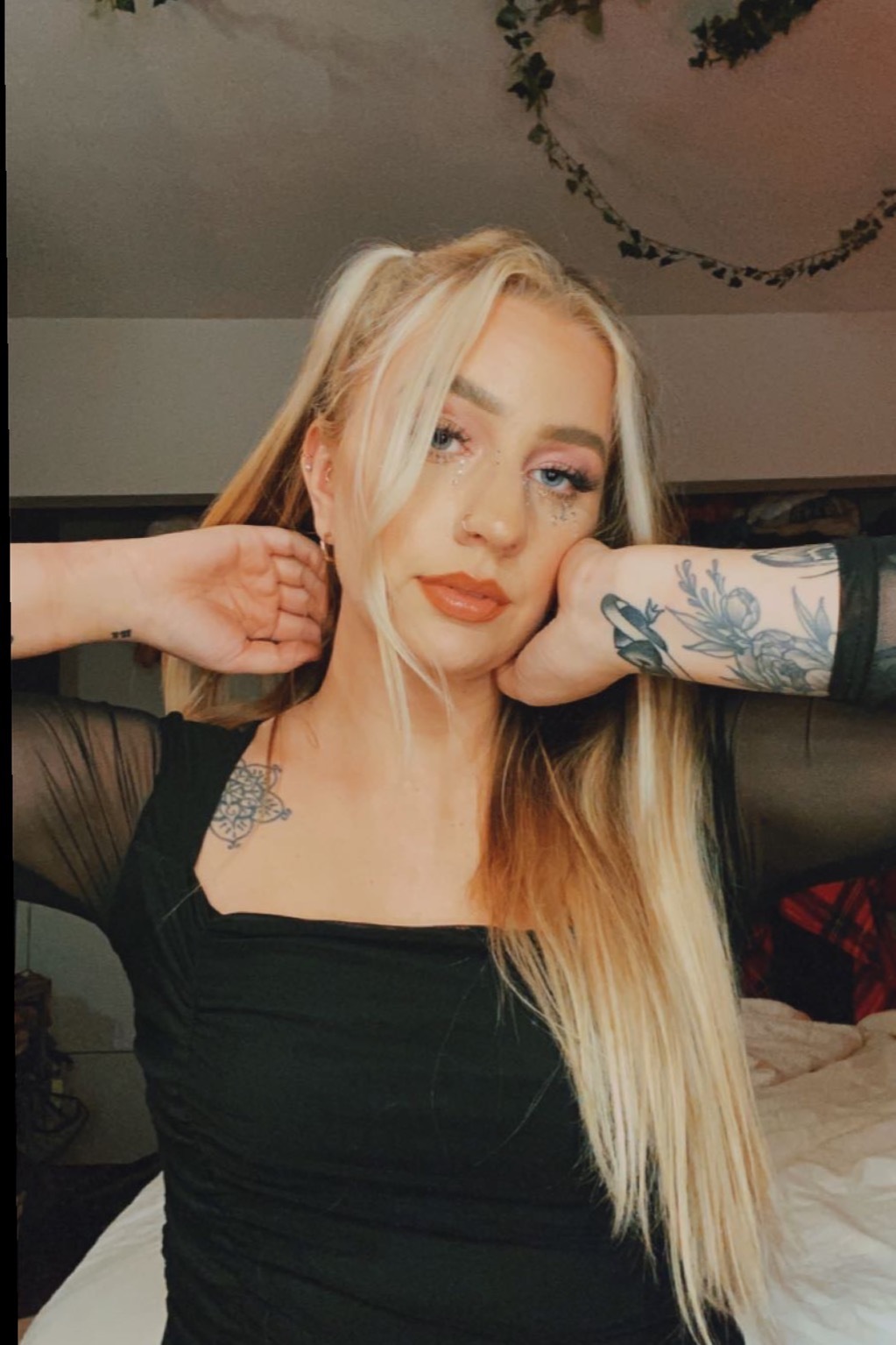 queenxlily profile