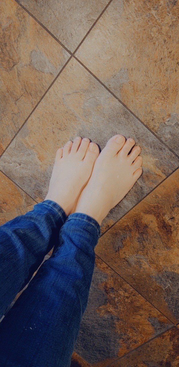 nikkis_feet4you thumbnail