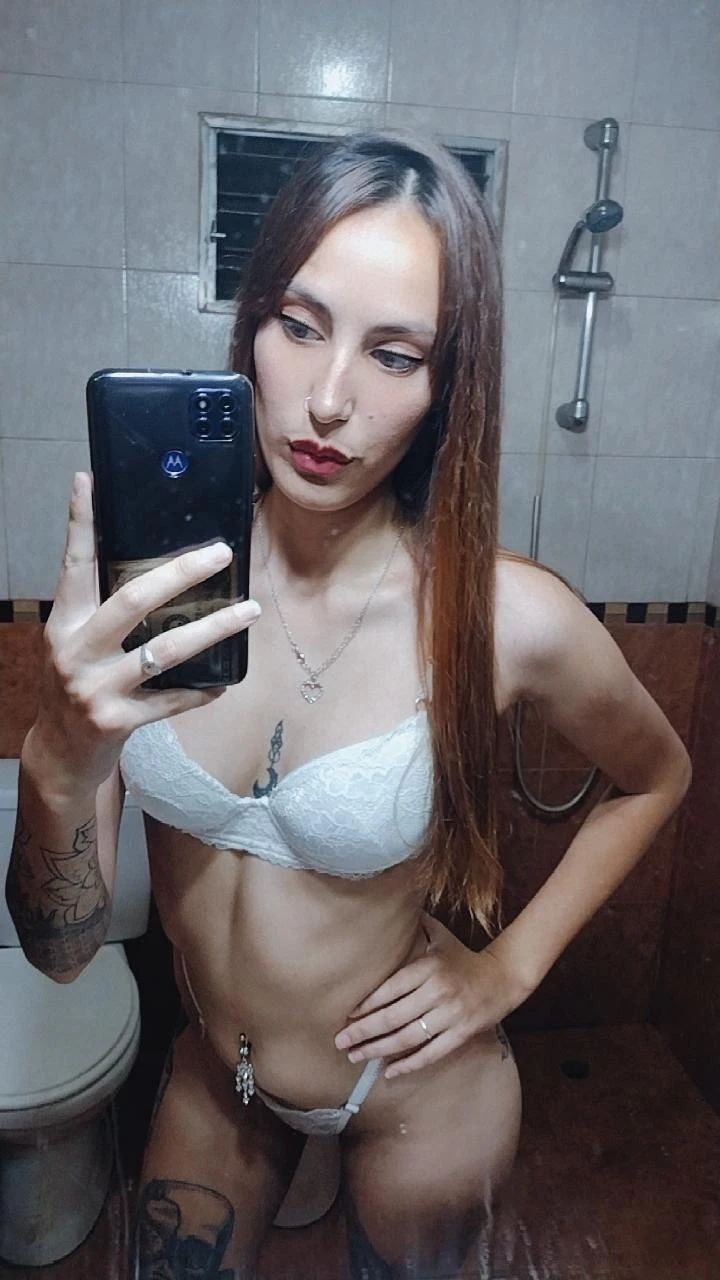 sexygirllove28 profile