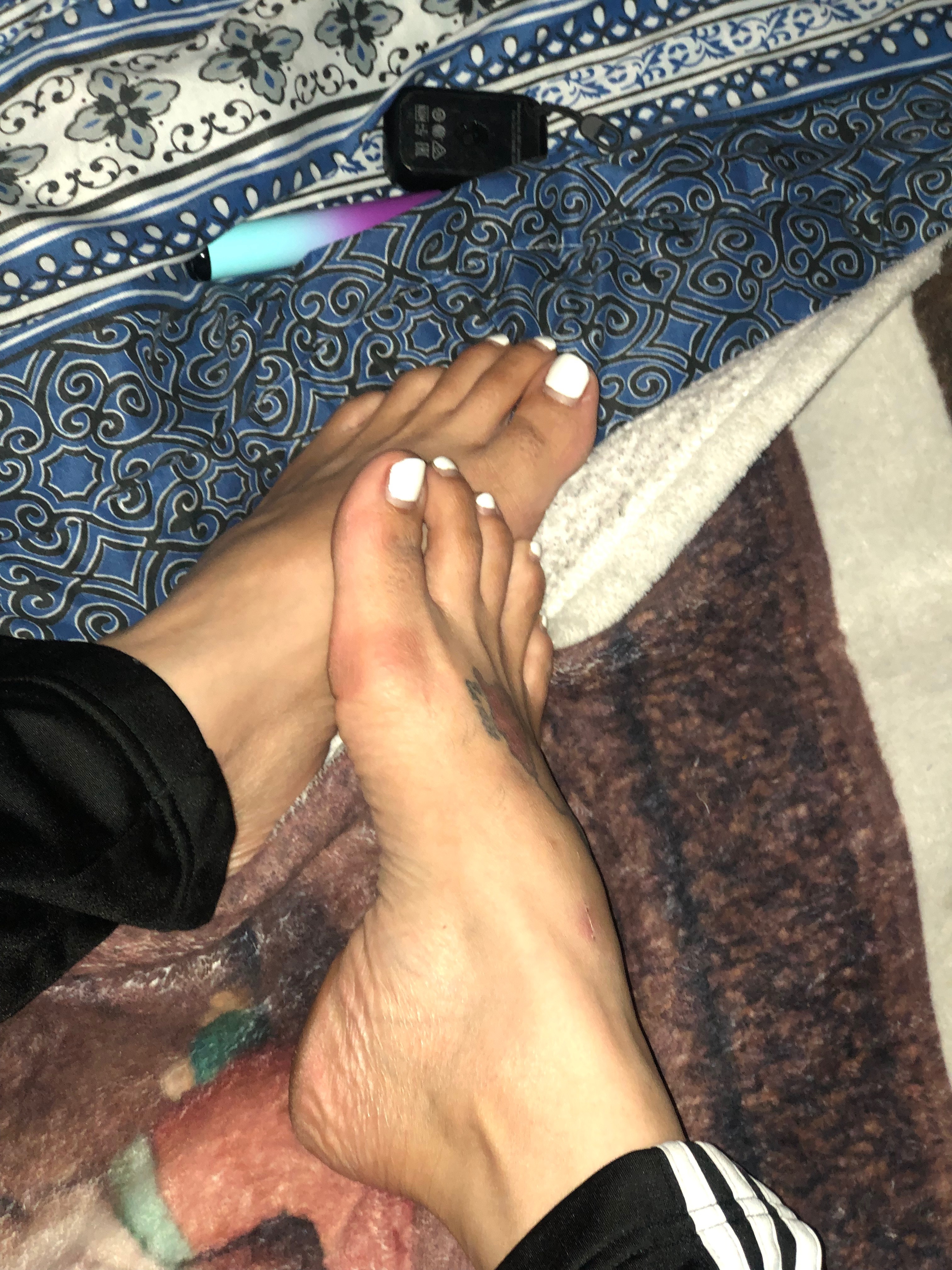 Toes, Tattoos, &amp; Fetish profile