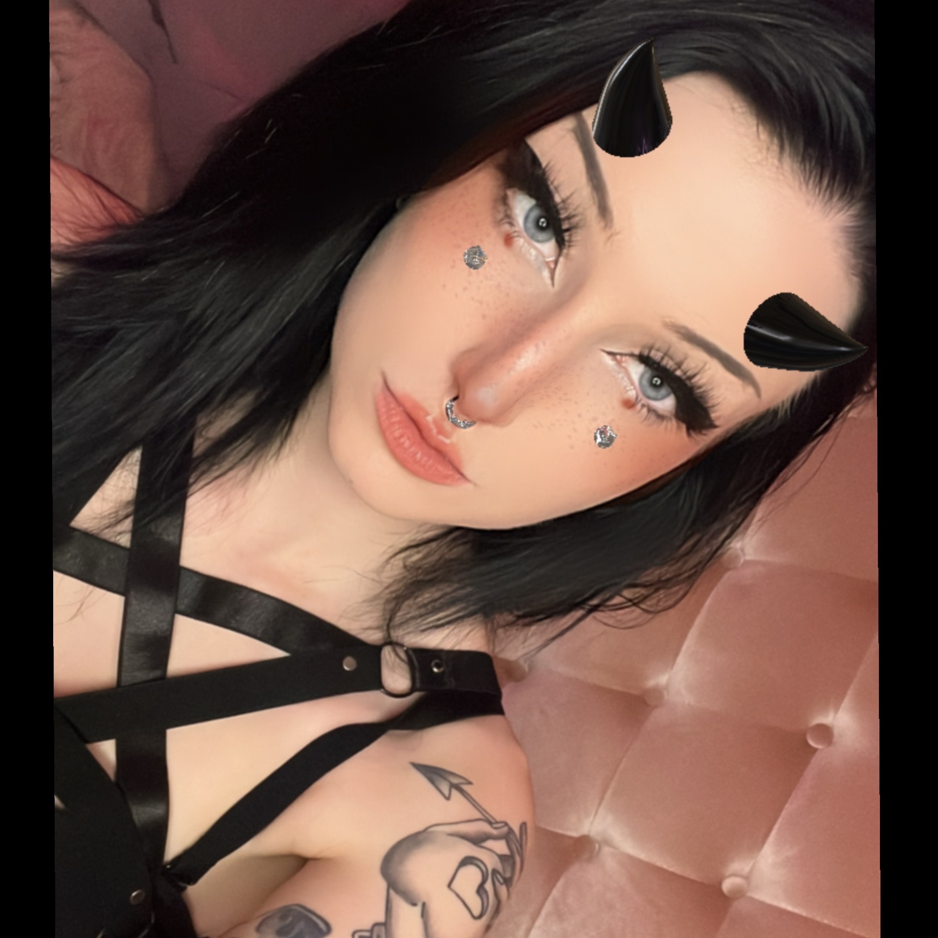 luckybunnii_free profile