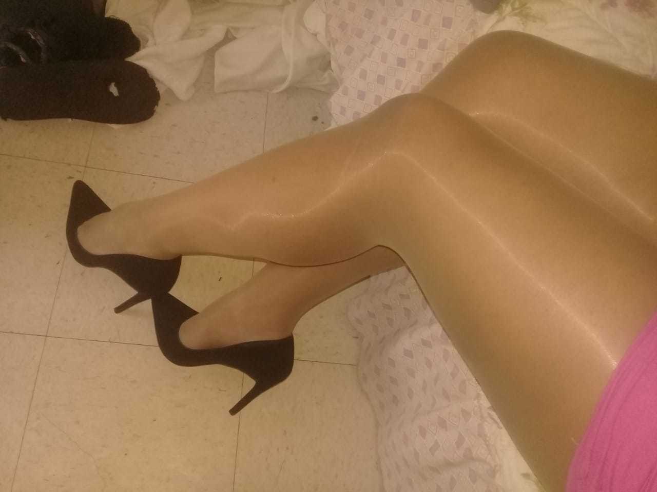 kimpantyhose thumbnail