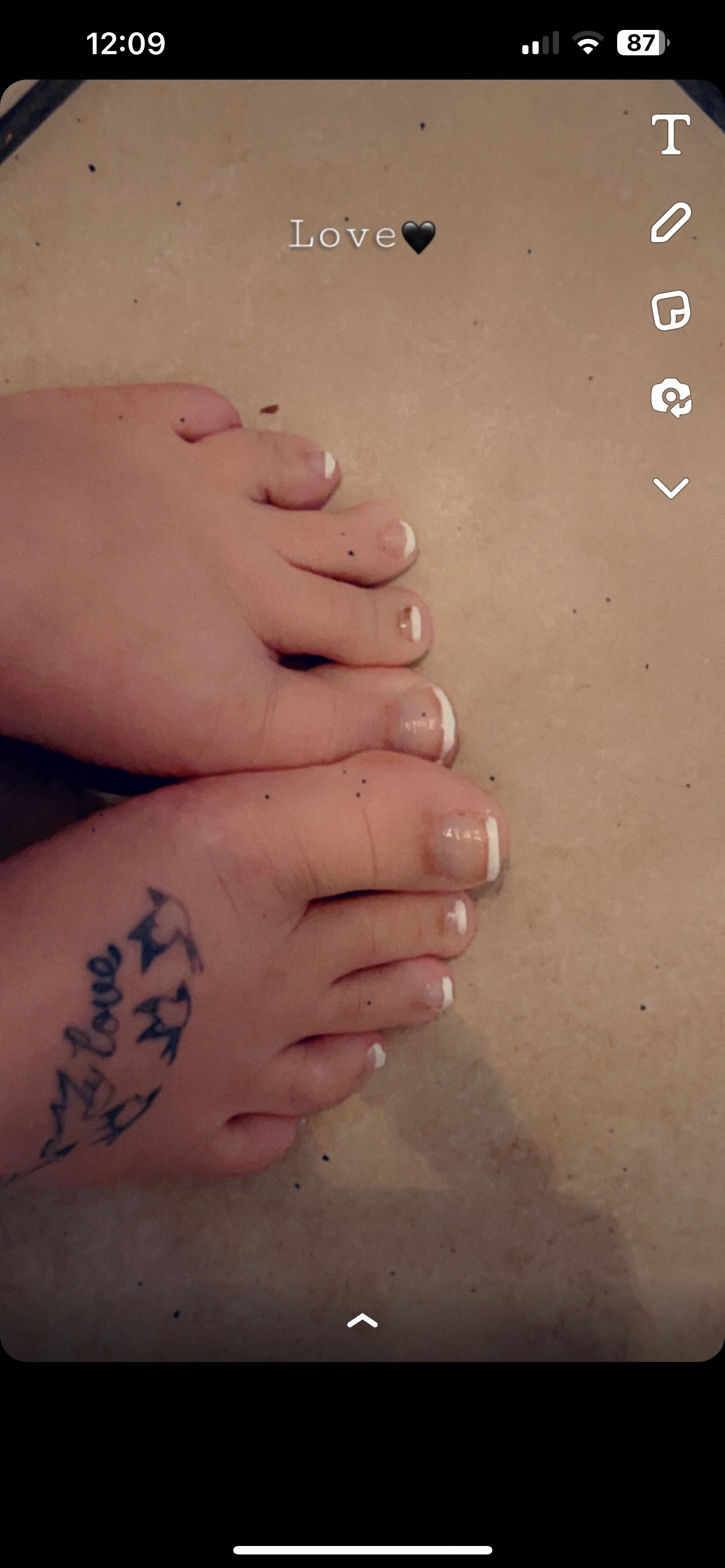 Feet love thumbnail