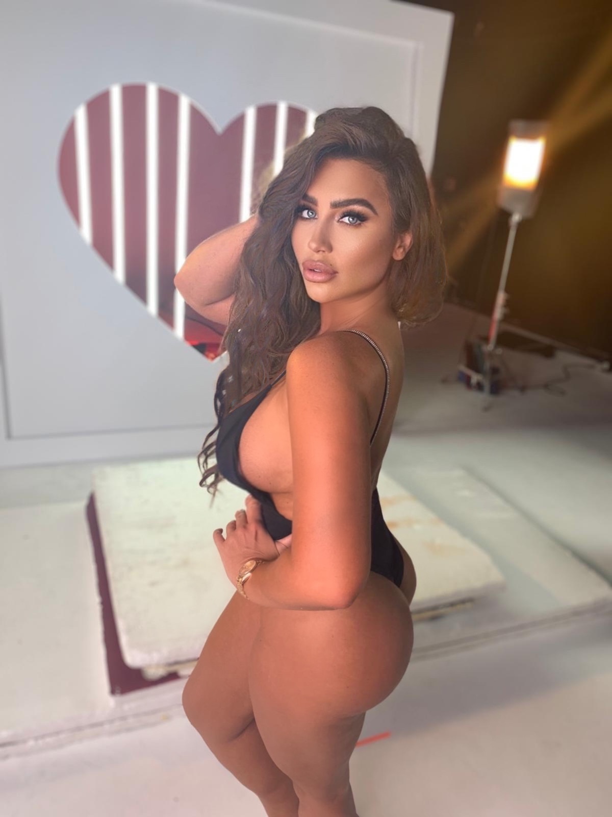 Lauren Goodger profile