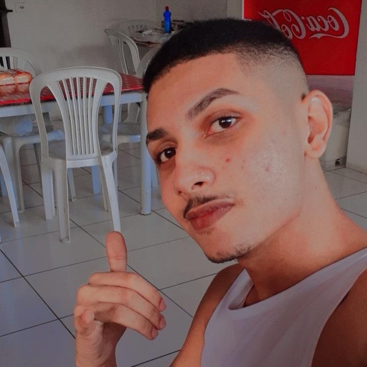 Novinho 🔞 profile