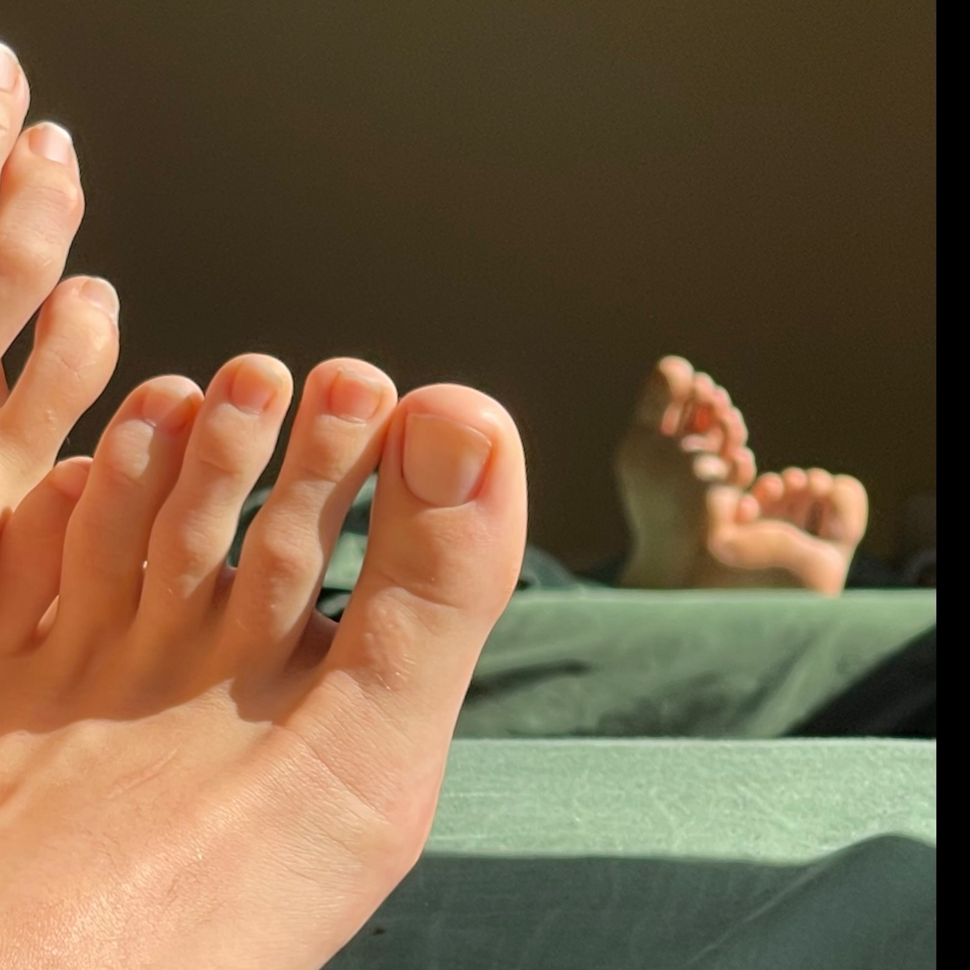 feet college guy profile