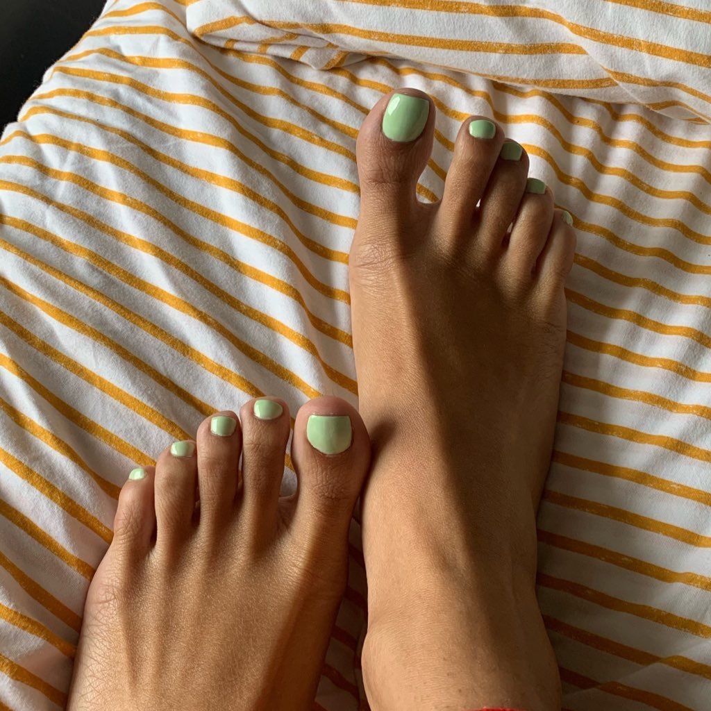 Rose Toes thumbnail