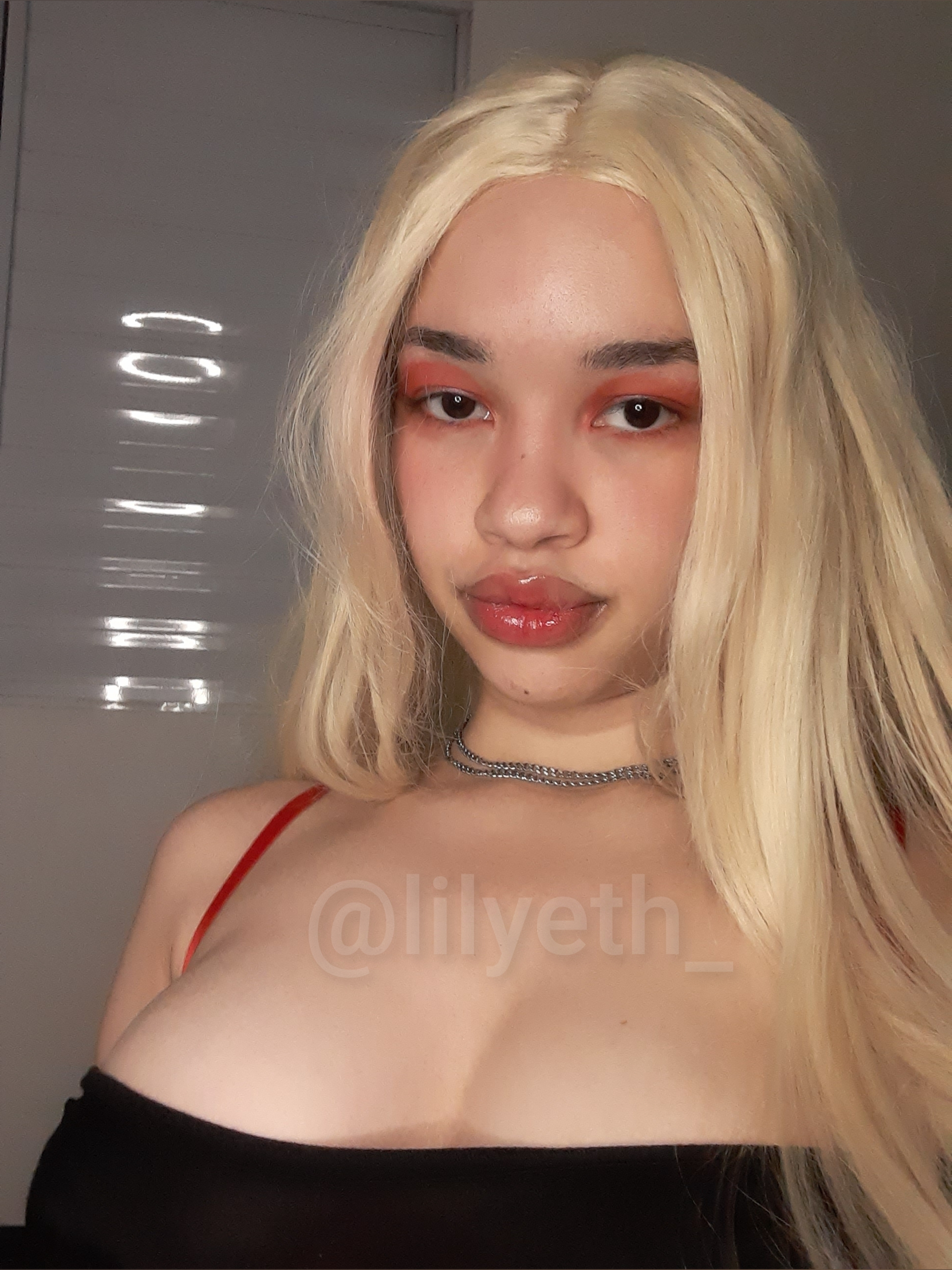 lilyeth profile