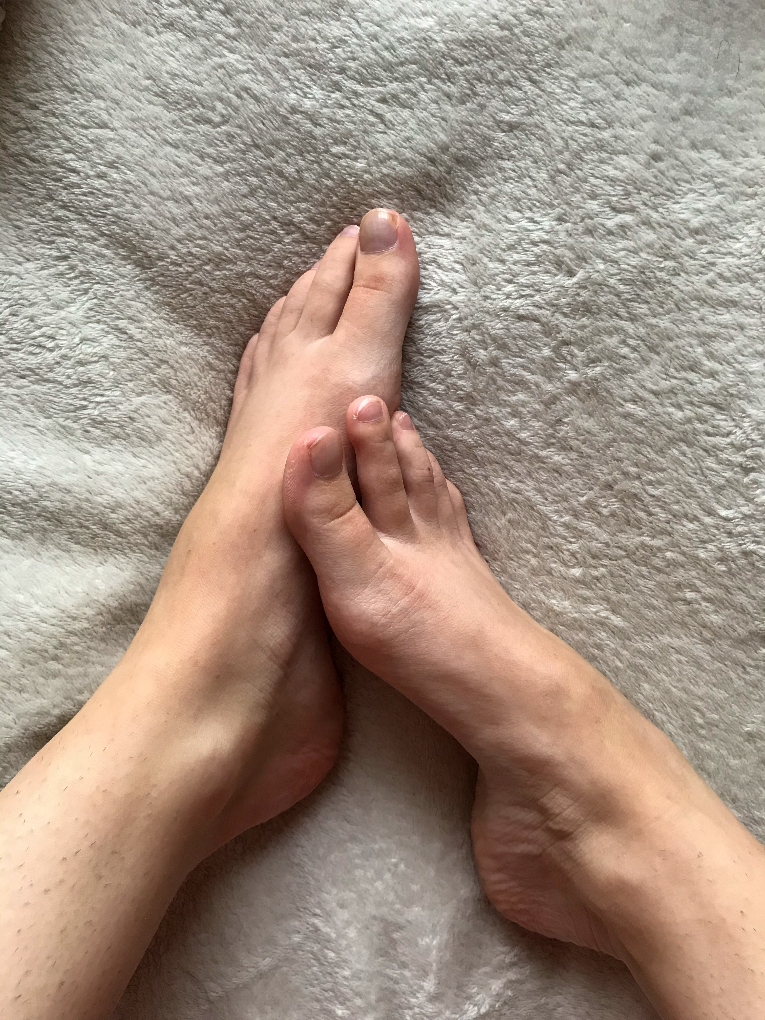 Lou’s Feet profile