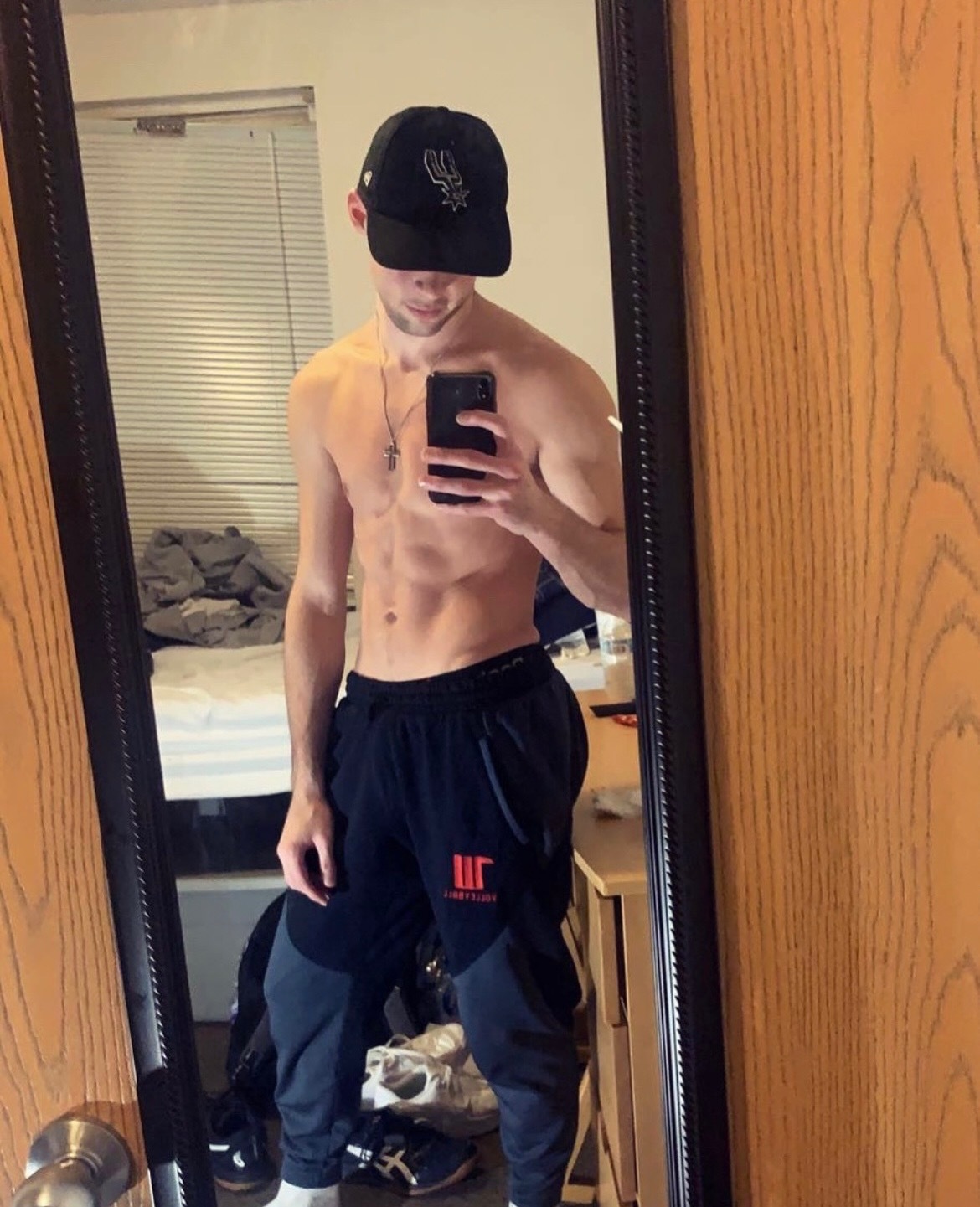 Collegejock121 profile