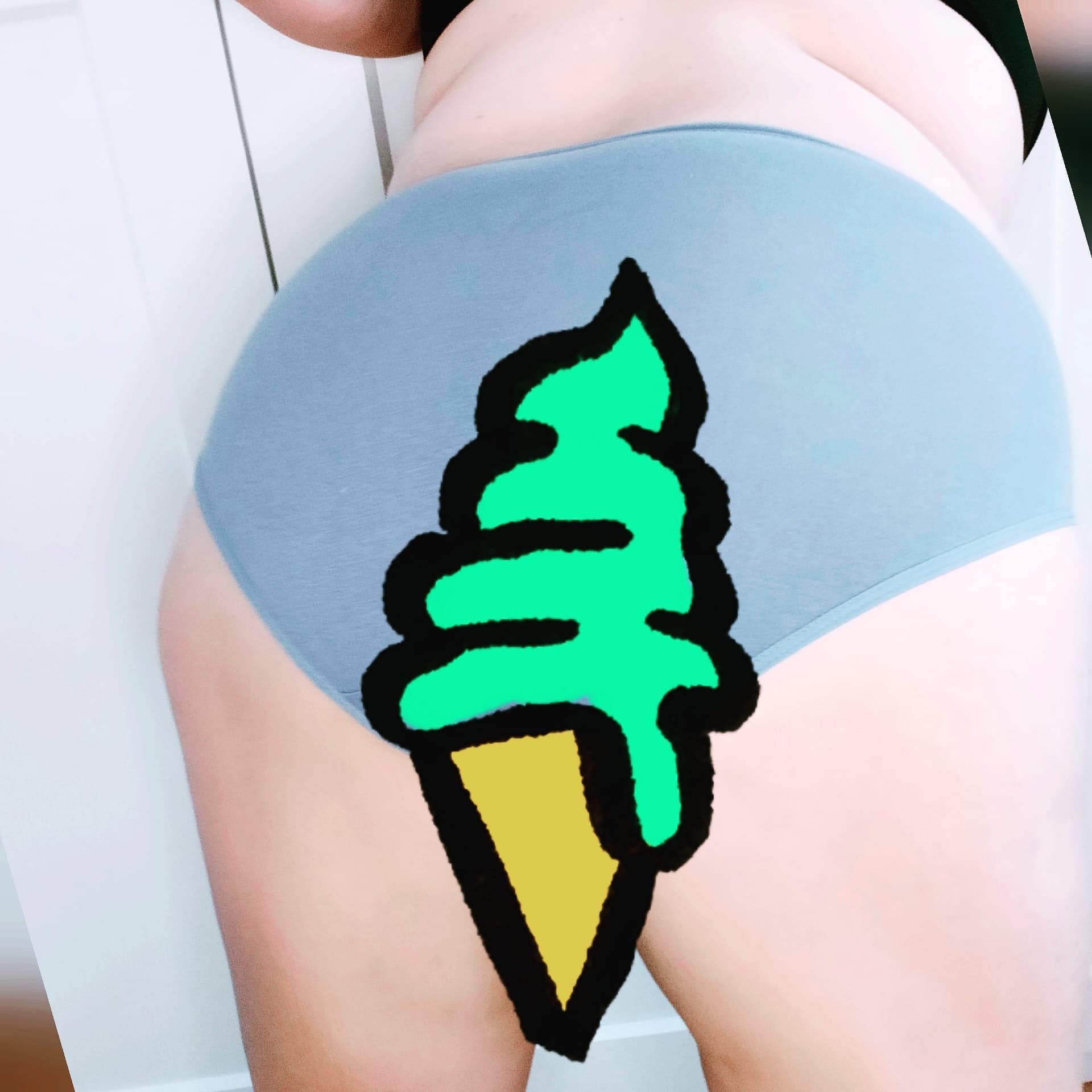 curvylara85 thumbnail