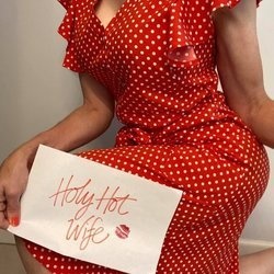 holyhotwife profile