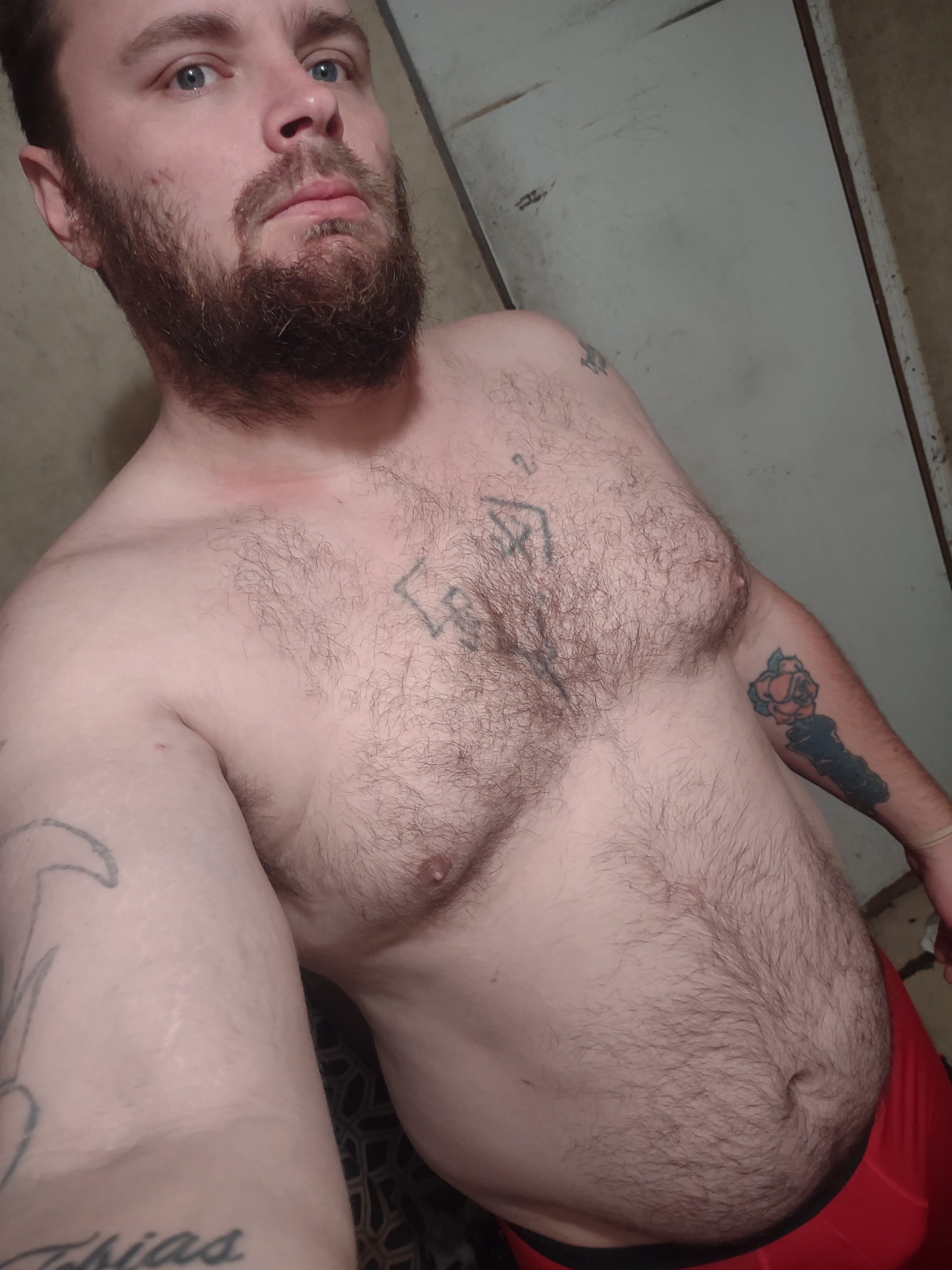 Dadbod386 profile