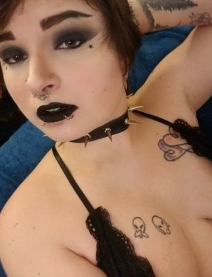 manicnympho666 profile