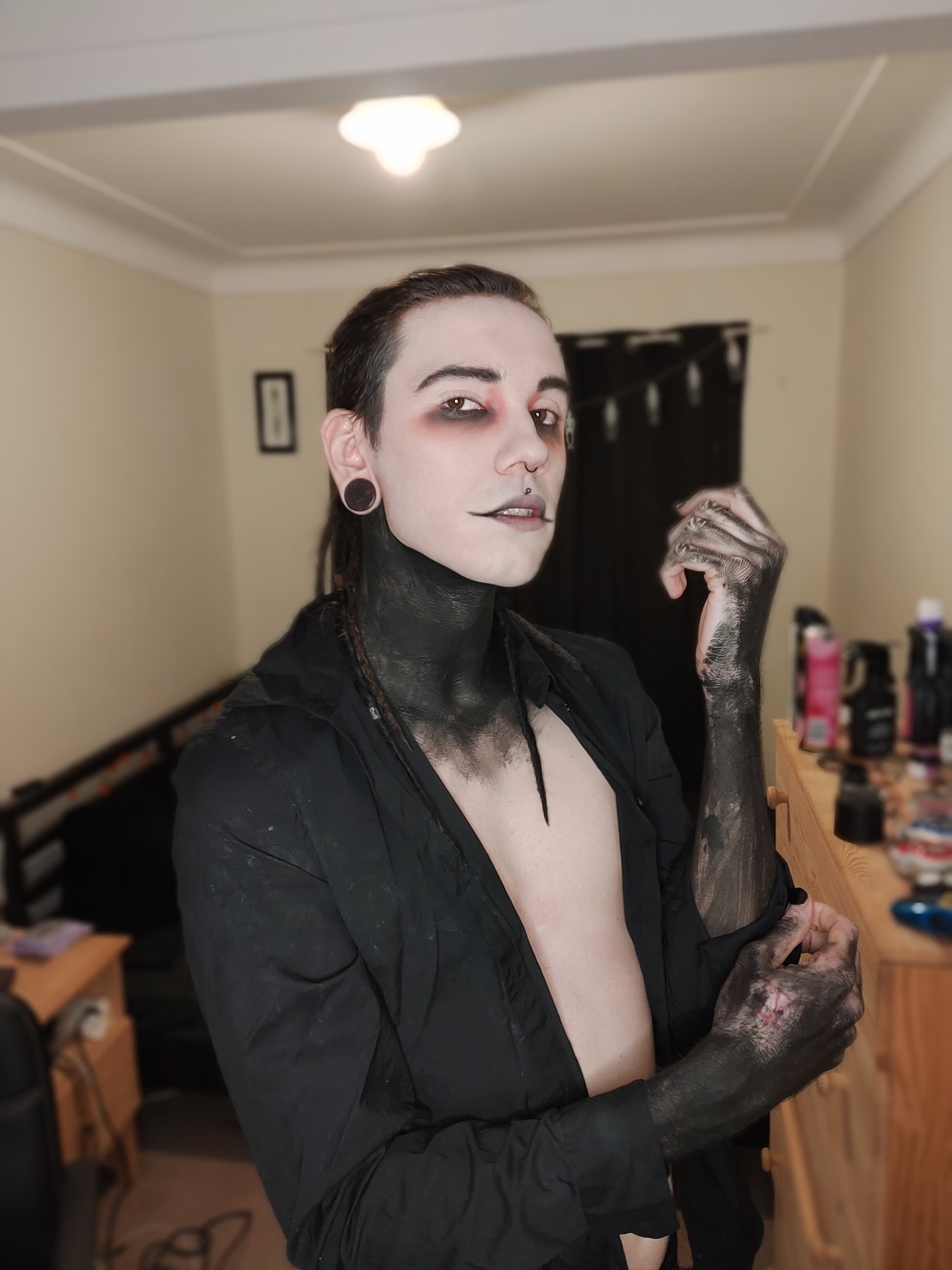 🦇 Sin.Weaver ⚰️ profile