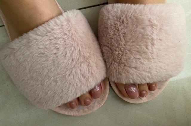 Feetbyzoya thumbnail