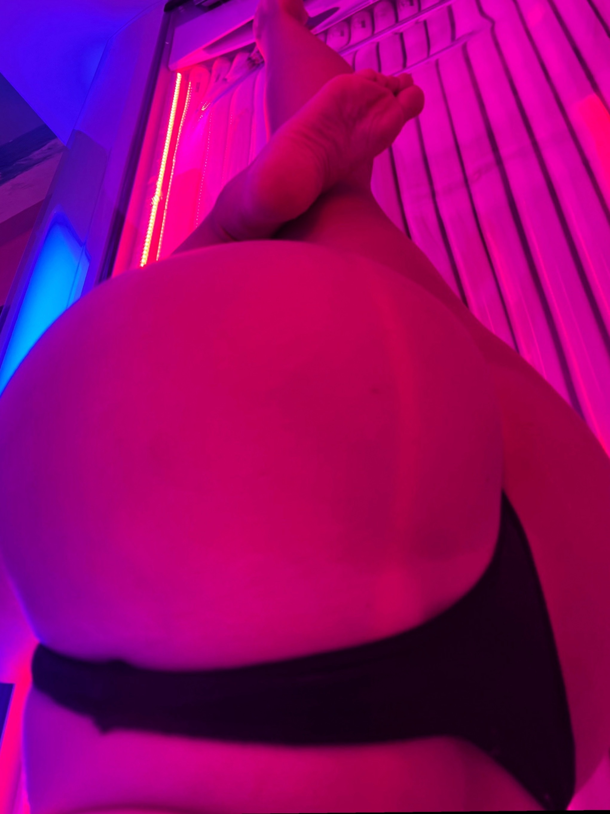 BitchyFeet Sass &amp; Ass 🌶️🔥🍑 💅🦶🏻 profile