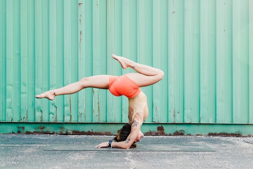 Yoga with Lynz thumbnail