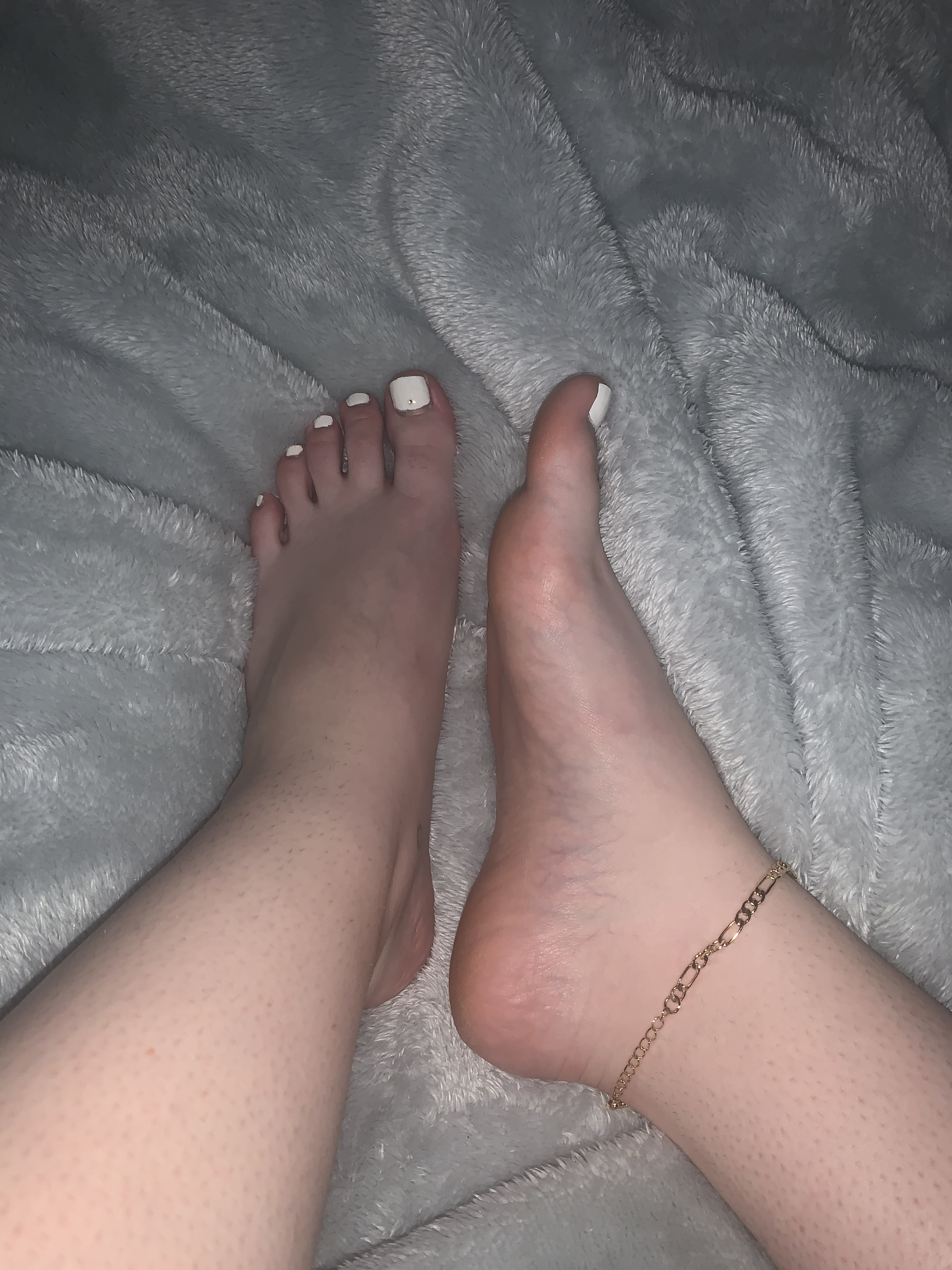 WhiteToeBunny profile