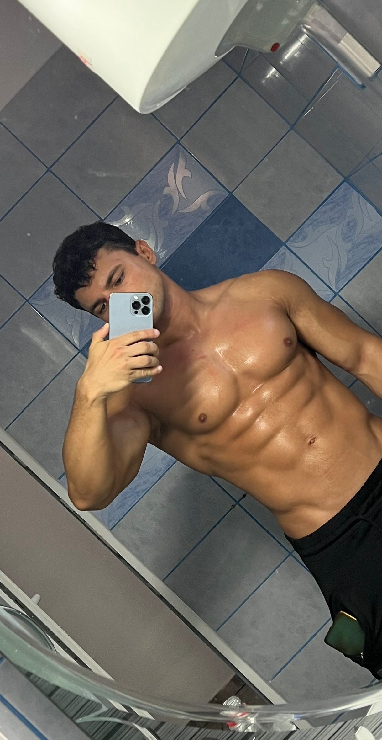 alex_blucover