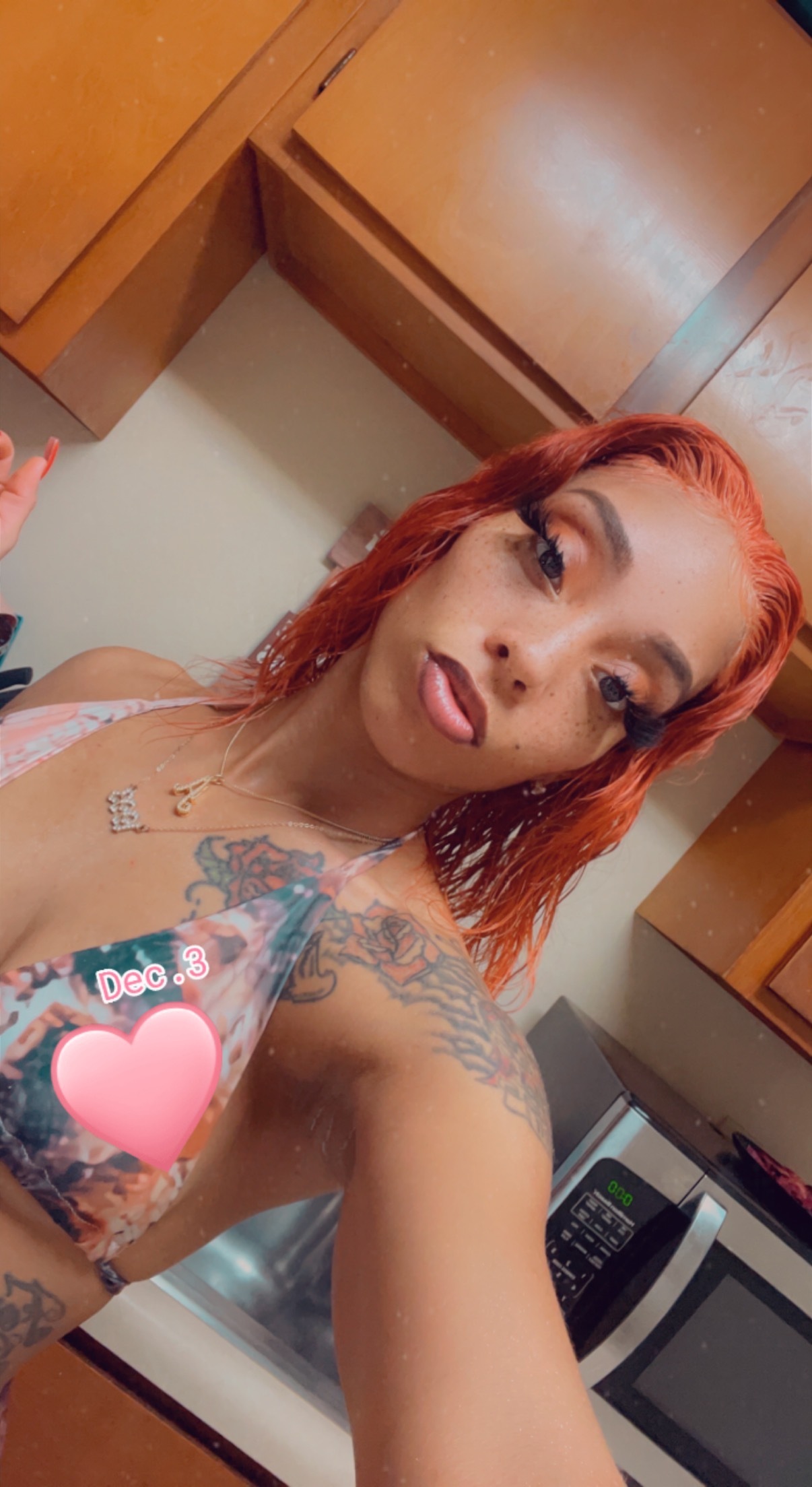 PrettyRedd thumbnail