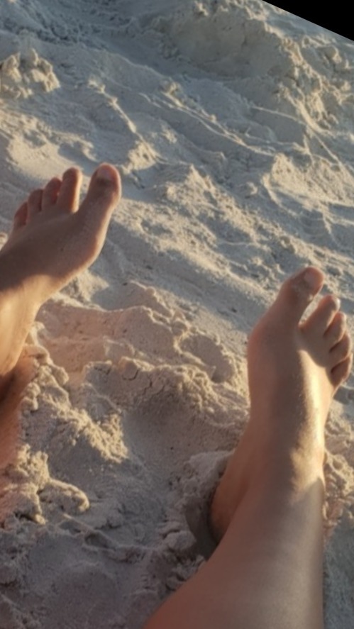 Sweet and perfect feet thumbnail