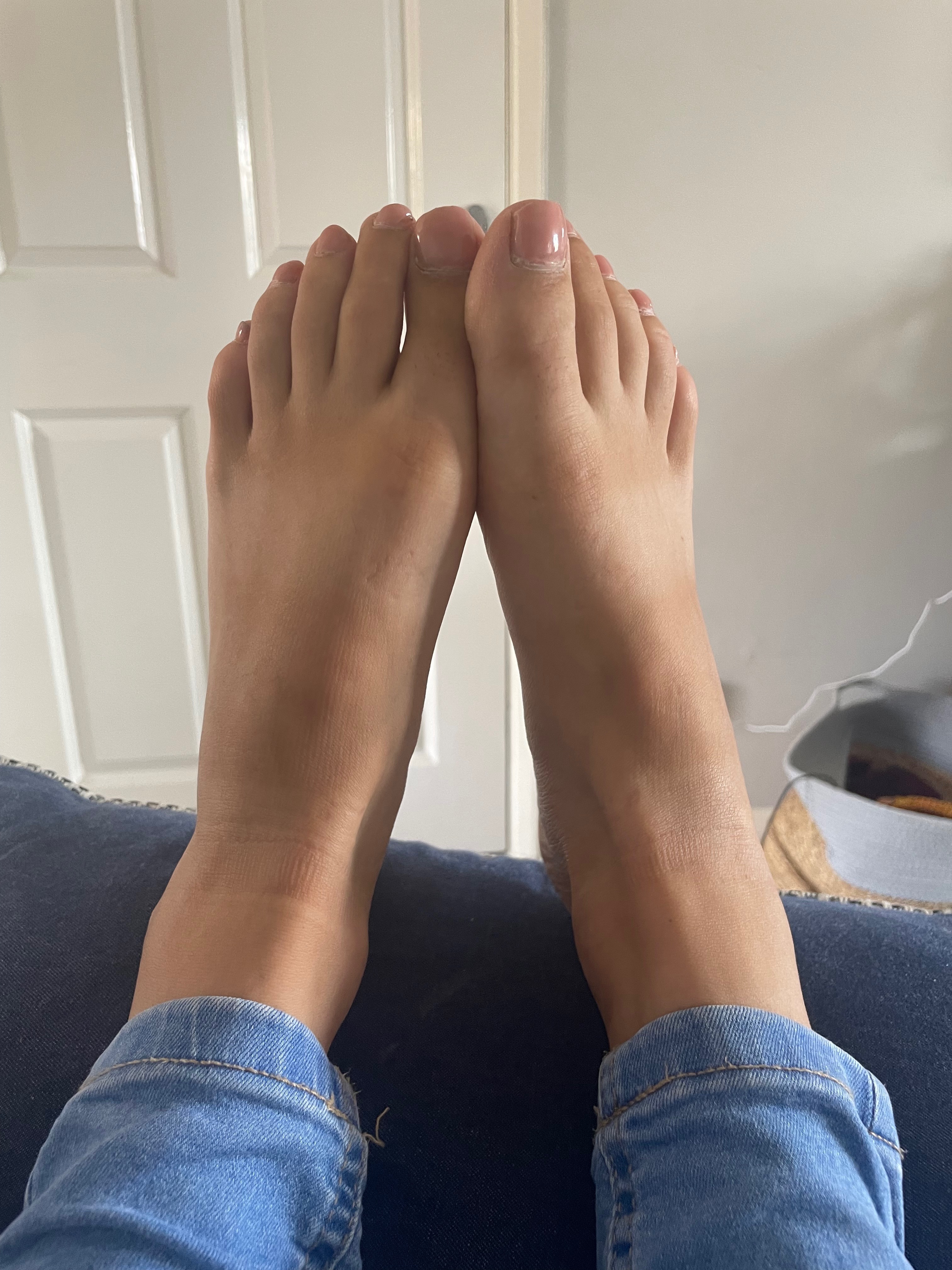 hollysfeet97 profile