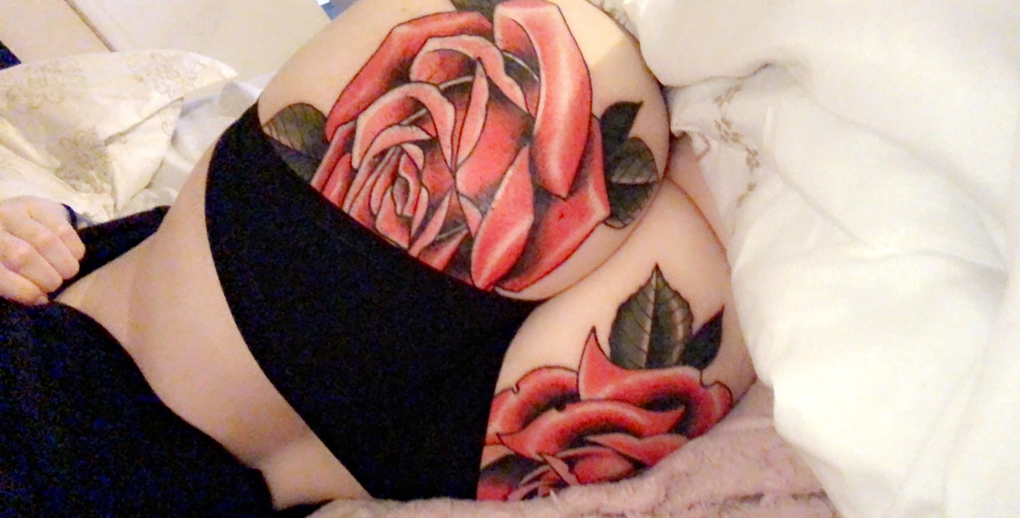 Rose Colored (gl)Asses 🌹 🍑 thumbnail