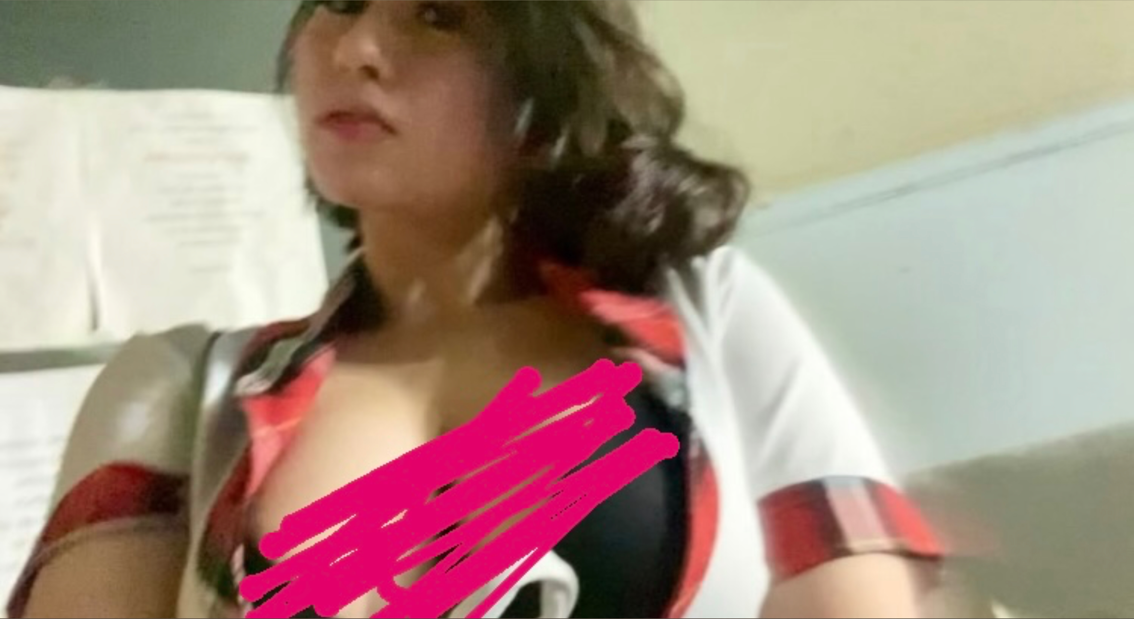 petiteandbusty20 thumbnail