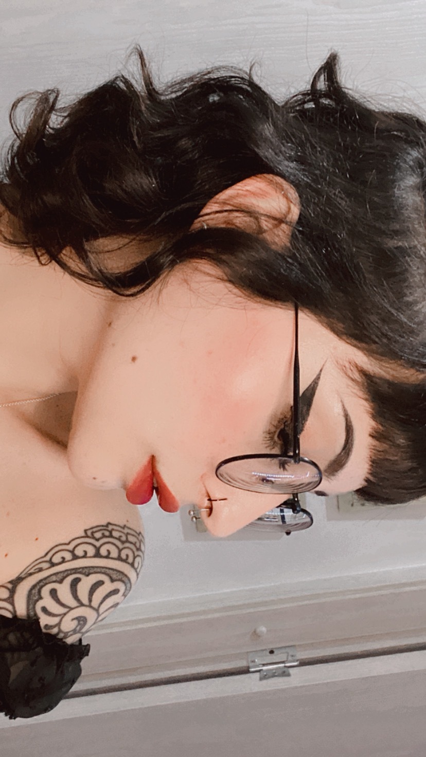 🦇𝙼𝚊𝚛𝚒𝚎🦇 profile