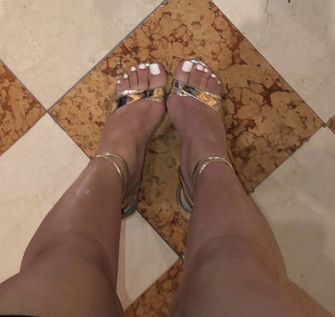 Pretty Feet 🤍 profile