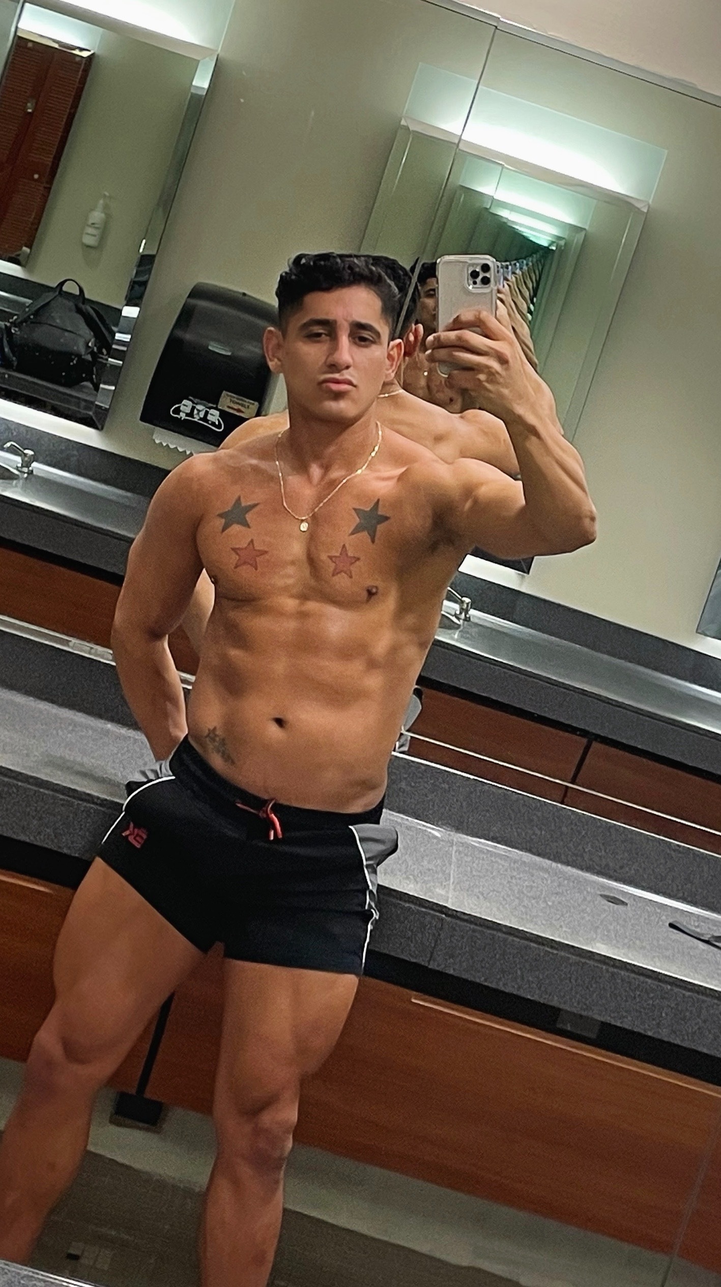 alexxxanderlatin profile