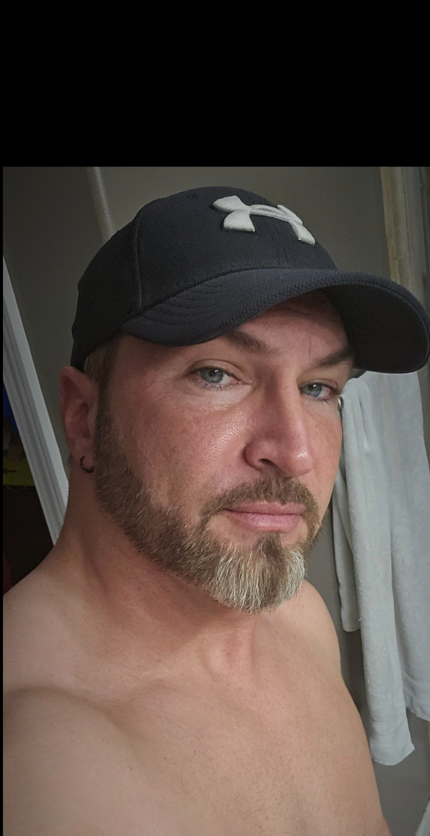 dirkdiggler80 profile