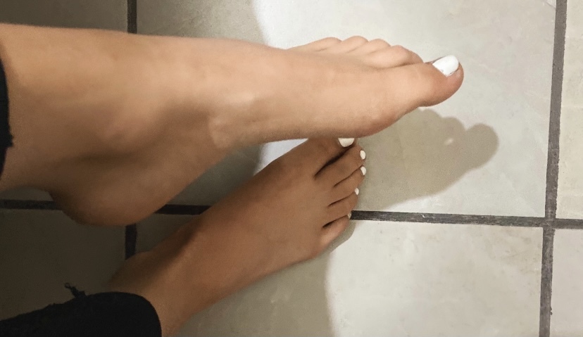 FEET thumbnail