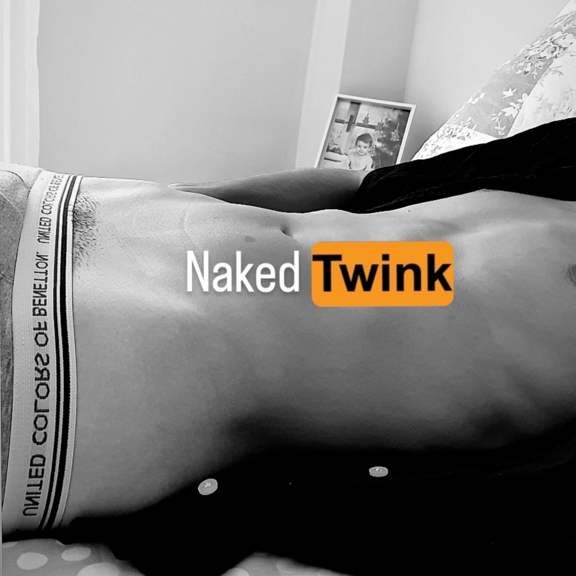 naked_twink thumbnail