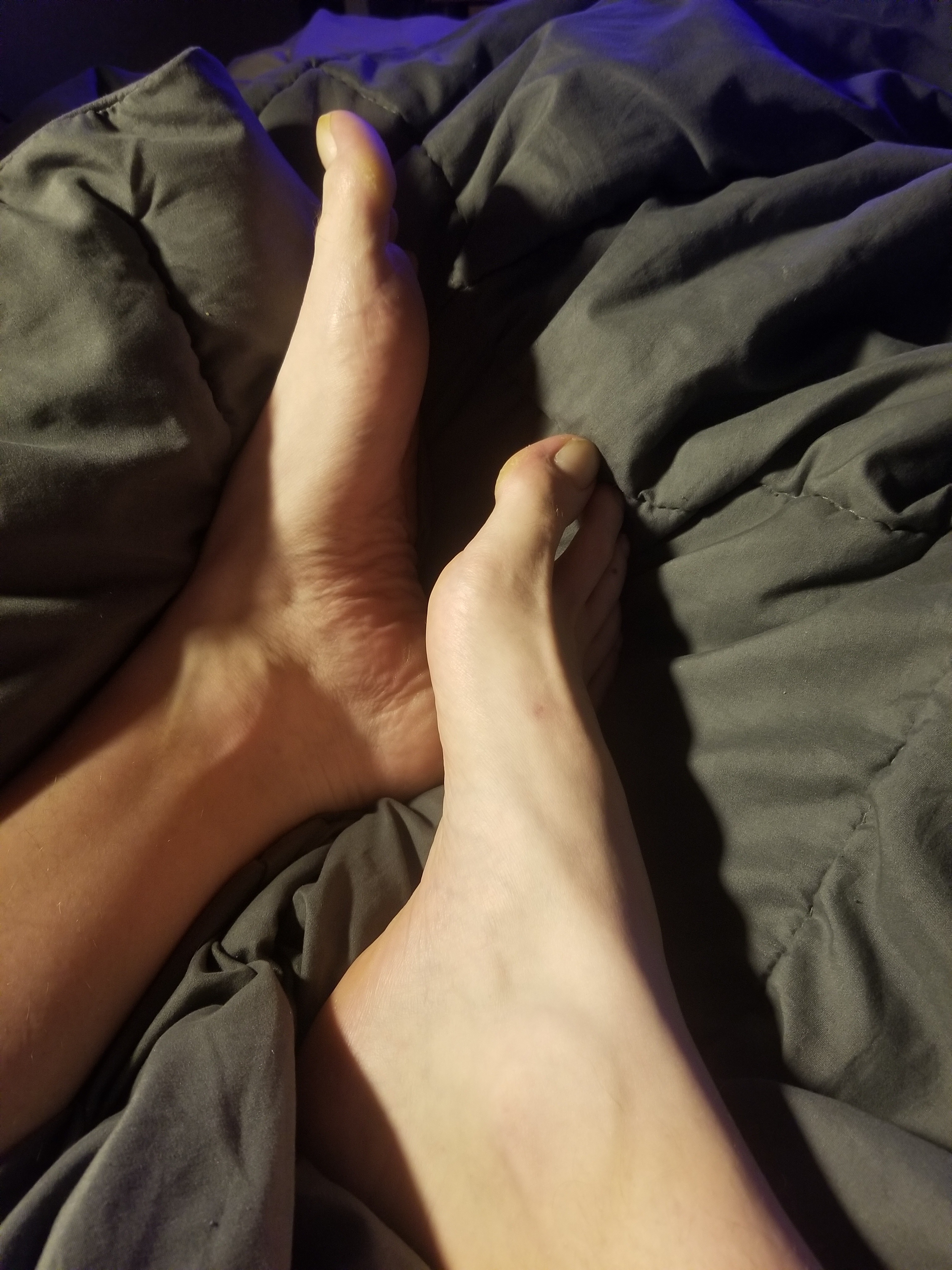 Nice dick and feet *shrug* profile