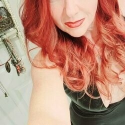 thatcrzredhead1 profile