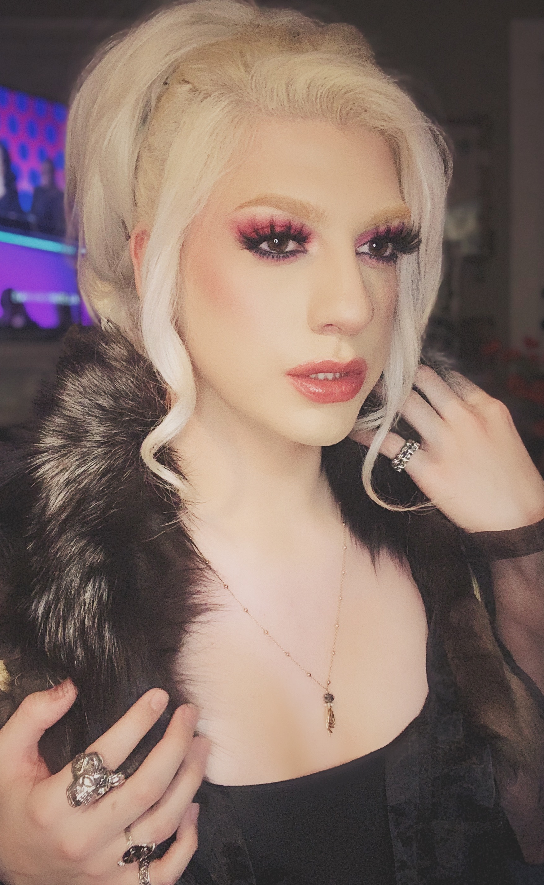 jayyqueeny profile