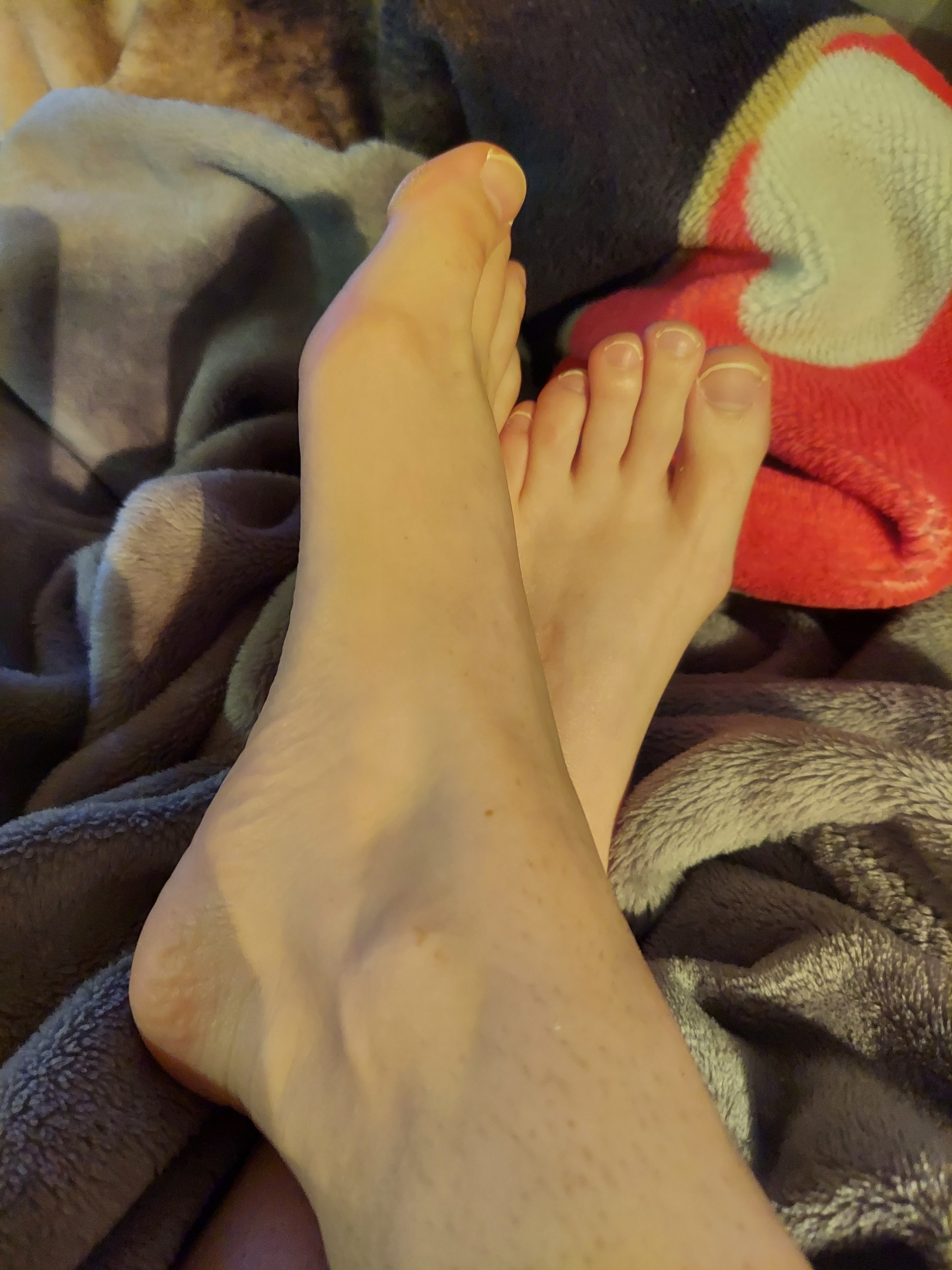 Capricorngirlfeet profile