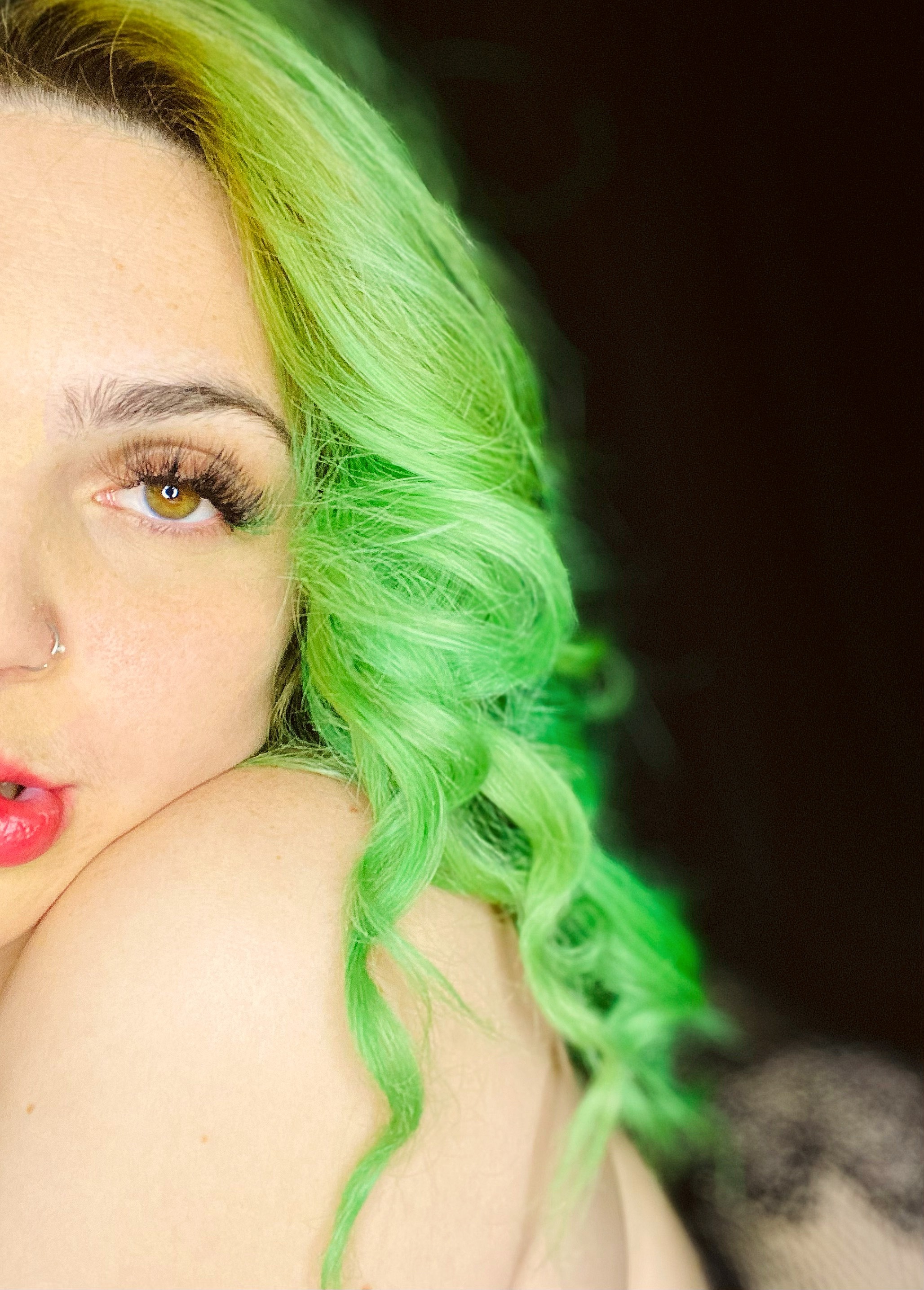 Lil hypnotic Green profile