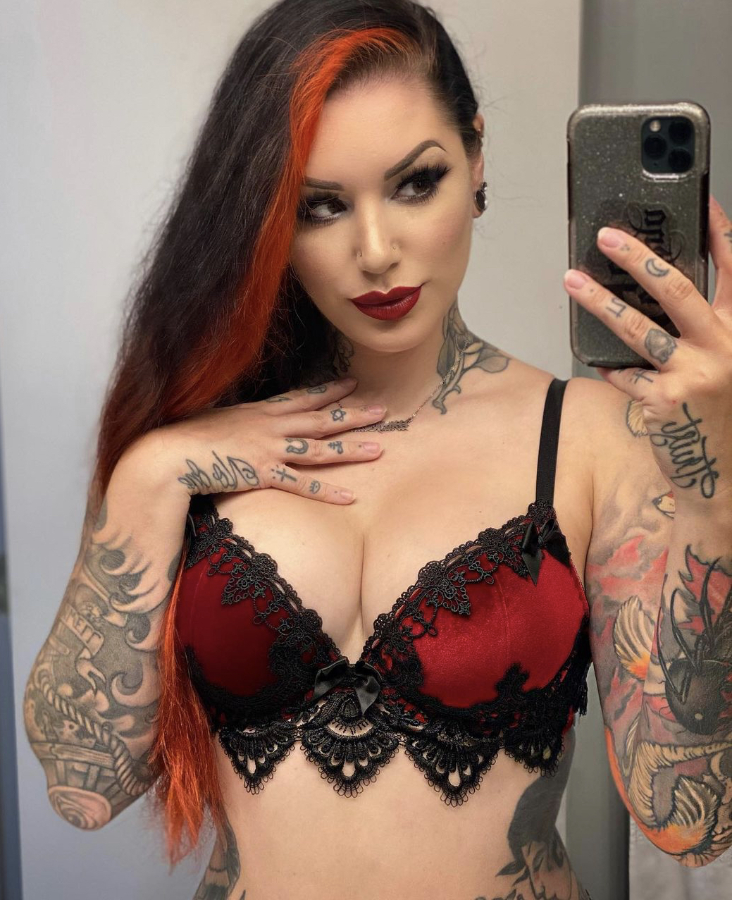 Cervena Fox profile