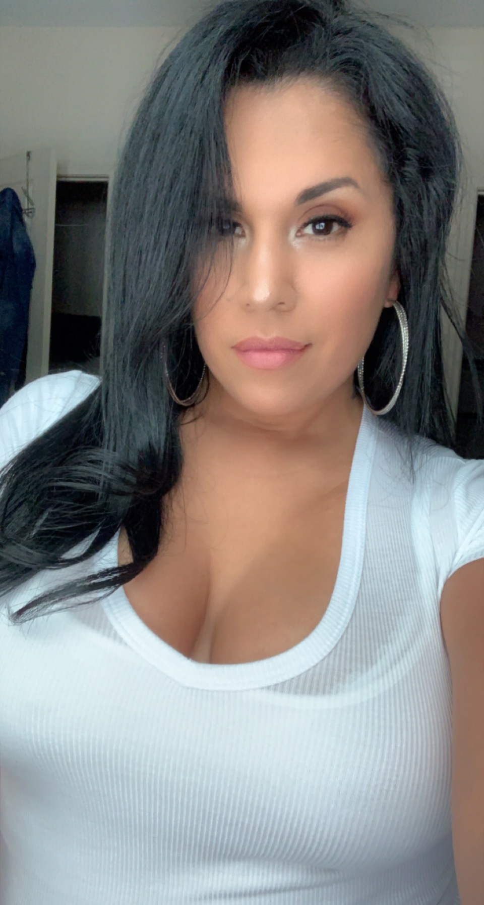 LaTina profile